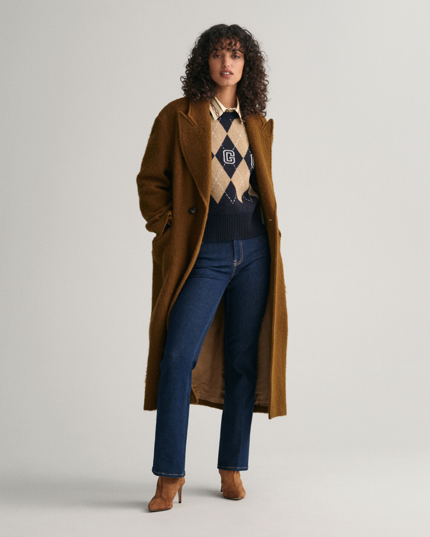 Ohut Argyle-neulepusero, jossa pyöreä pääntie