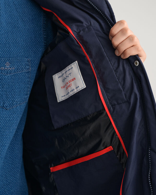 Pitkä Alta-untuvatakki