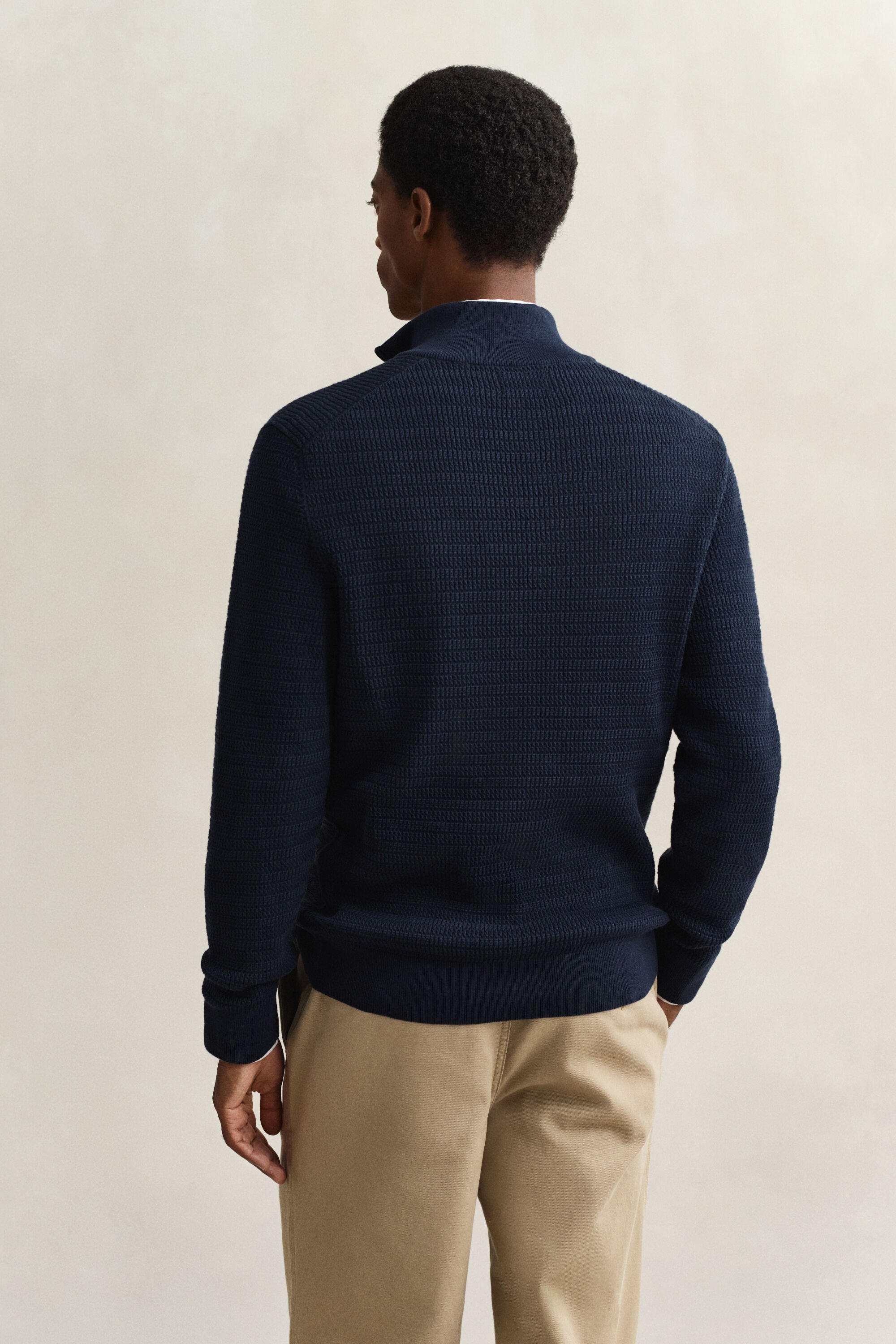 Palmikkoneule, vetoketjukaulus