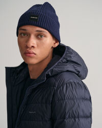 Kevyt hupullinen untuvatakki