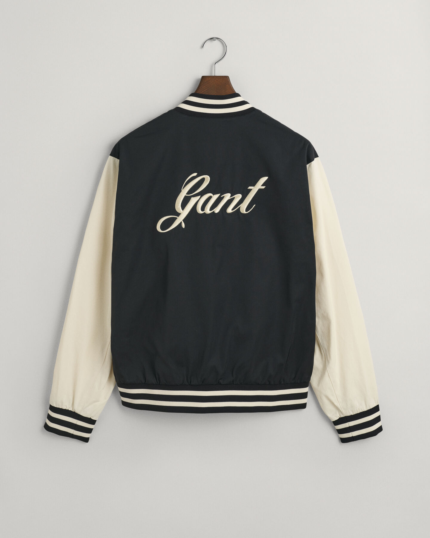 Kevyt GANT Varsity Jacket ‑takki