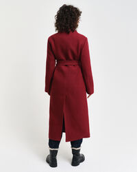 Kohopintainen kietaisutakki