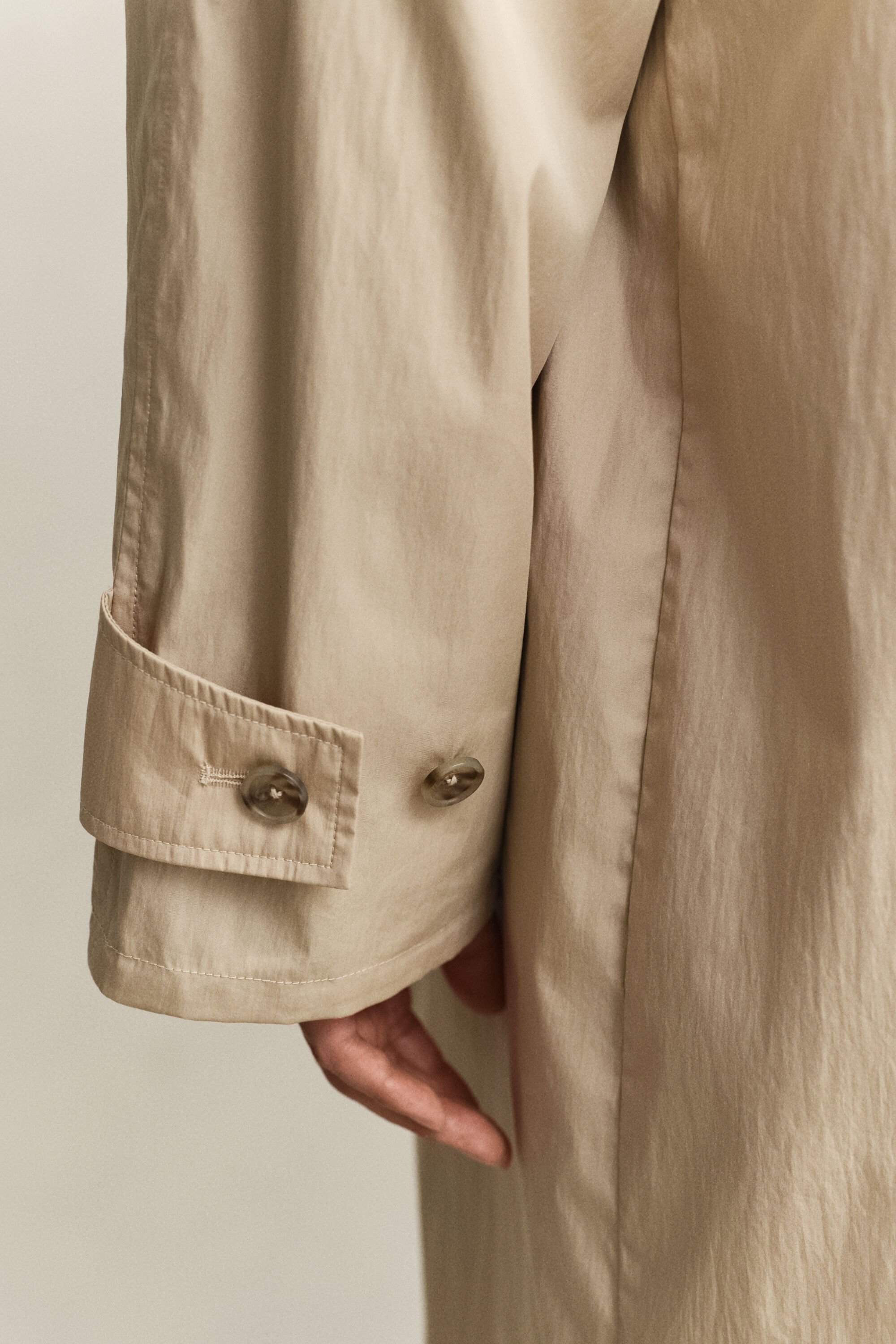 Kevyt kääntötakki