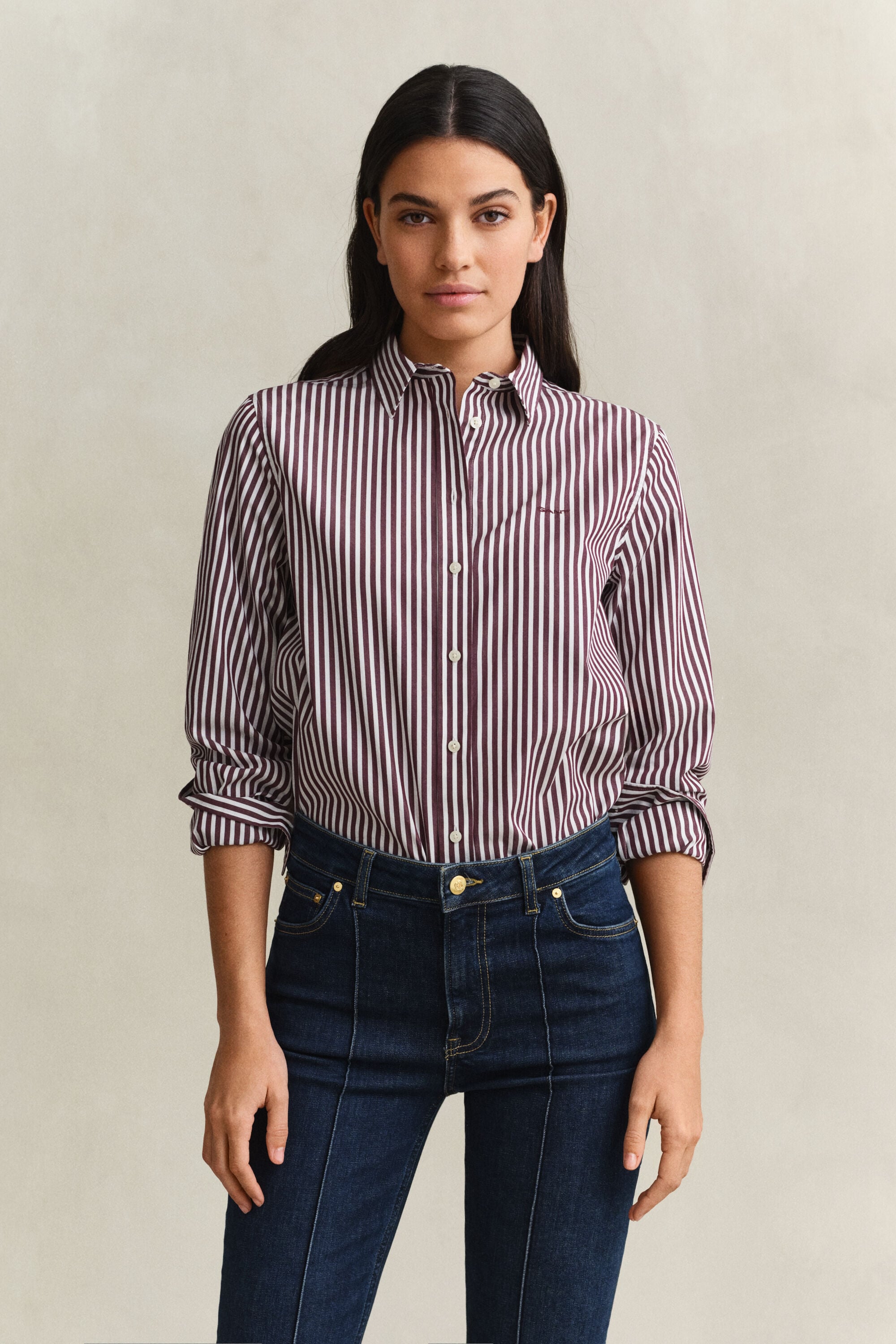 Regular fit ‑mitoitettu klassinen popliiniraitapaita