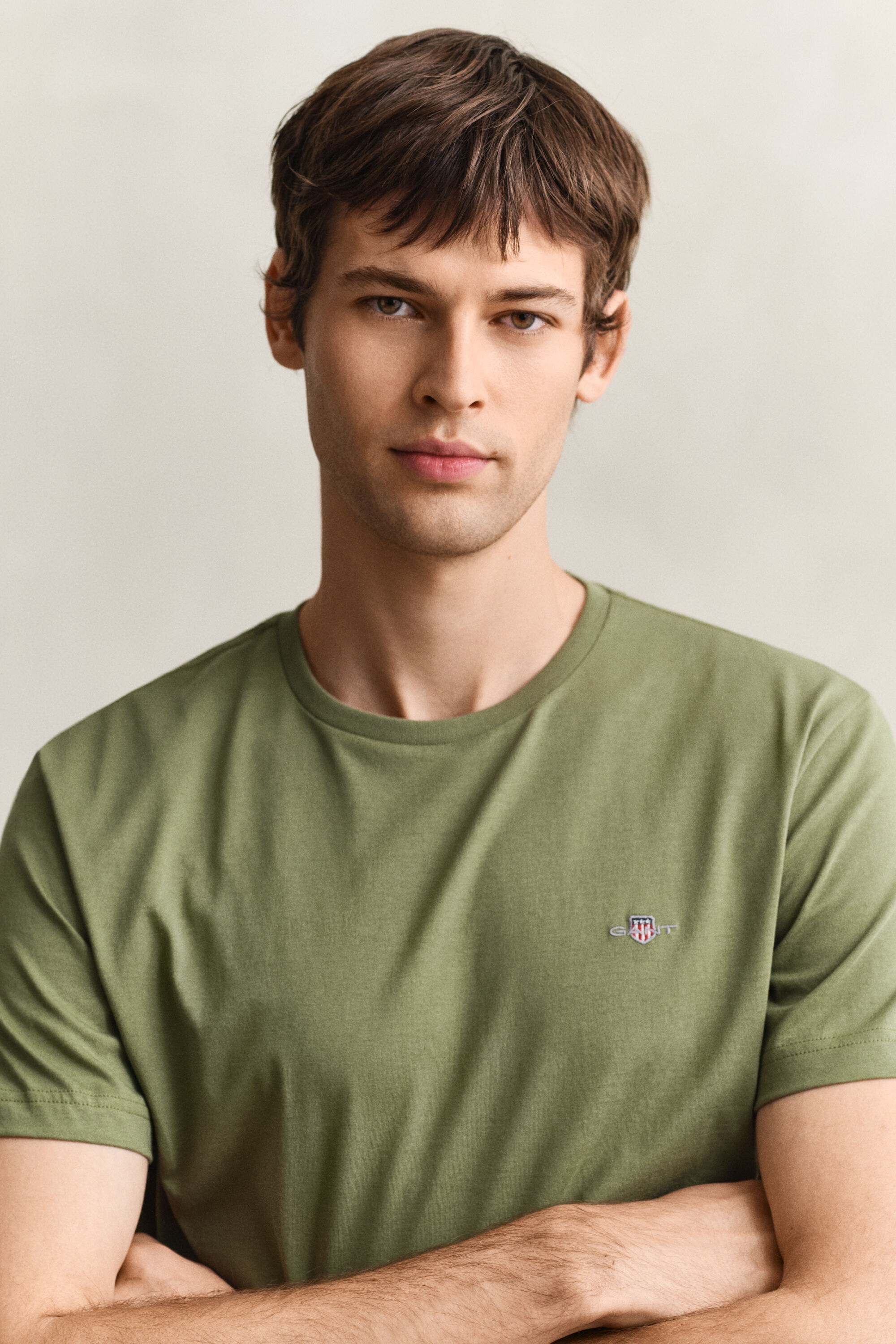 Regular fit ‑mitoitettu Shield-t‑paita