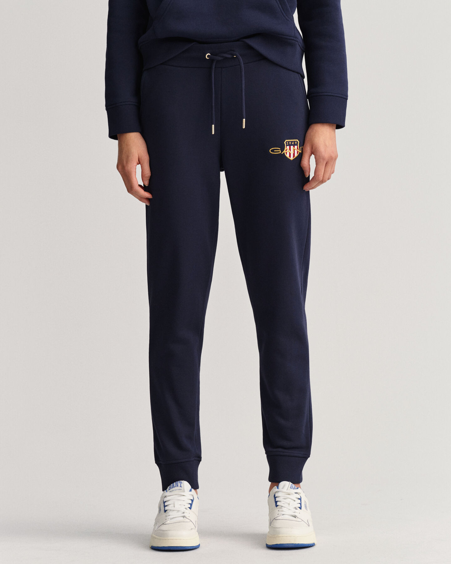 Archive Shield ‑collegehousut