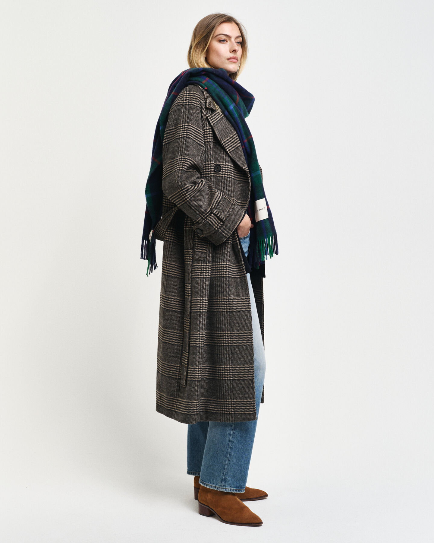 Ruudullinen villakankainen trenssitakki