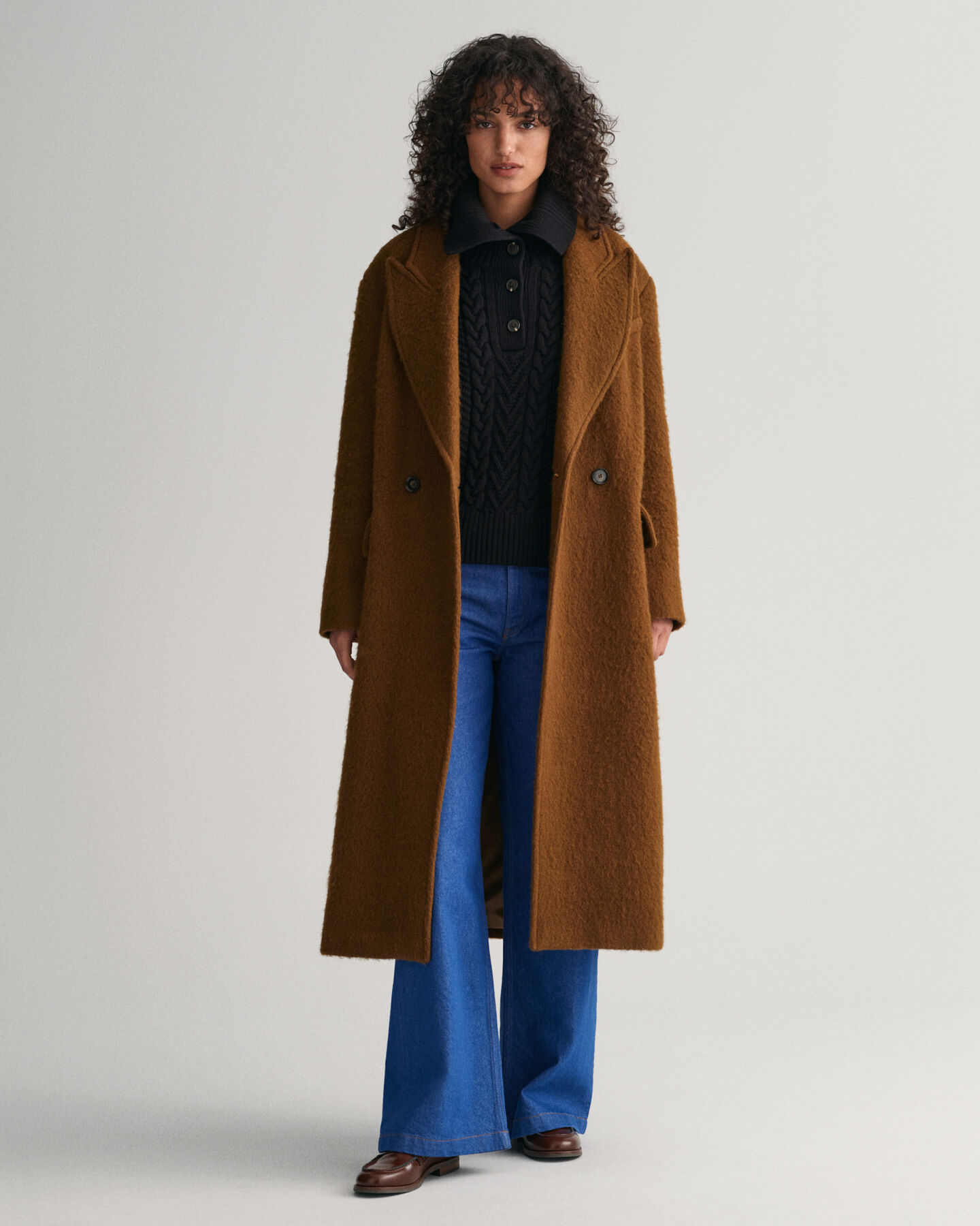 Palmikkopooloneule napituksella