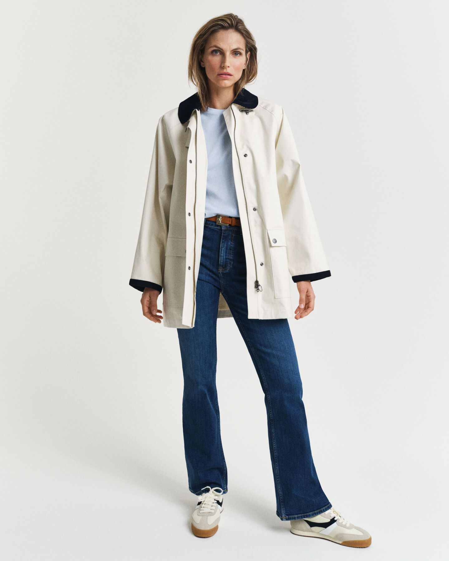 Sunfaded-t‑paita, jossa py&ouml;re&auml; p&auml;&auml;ntie