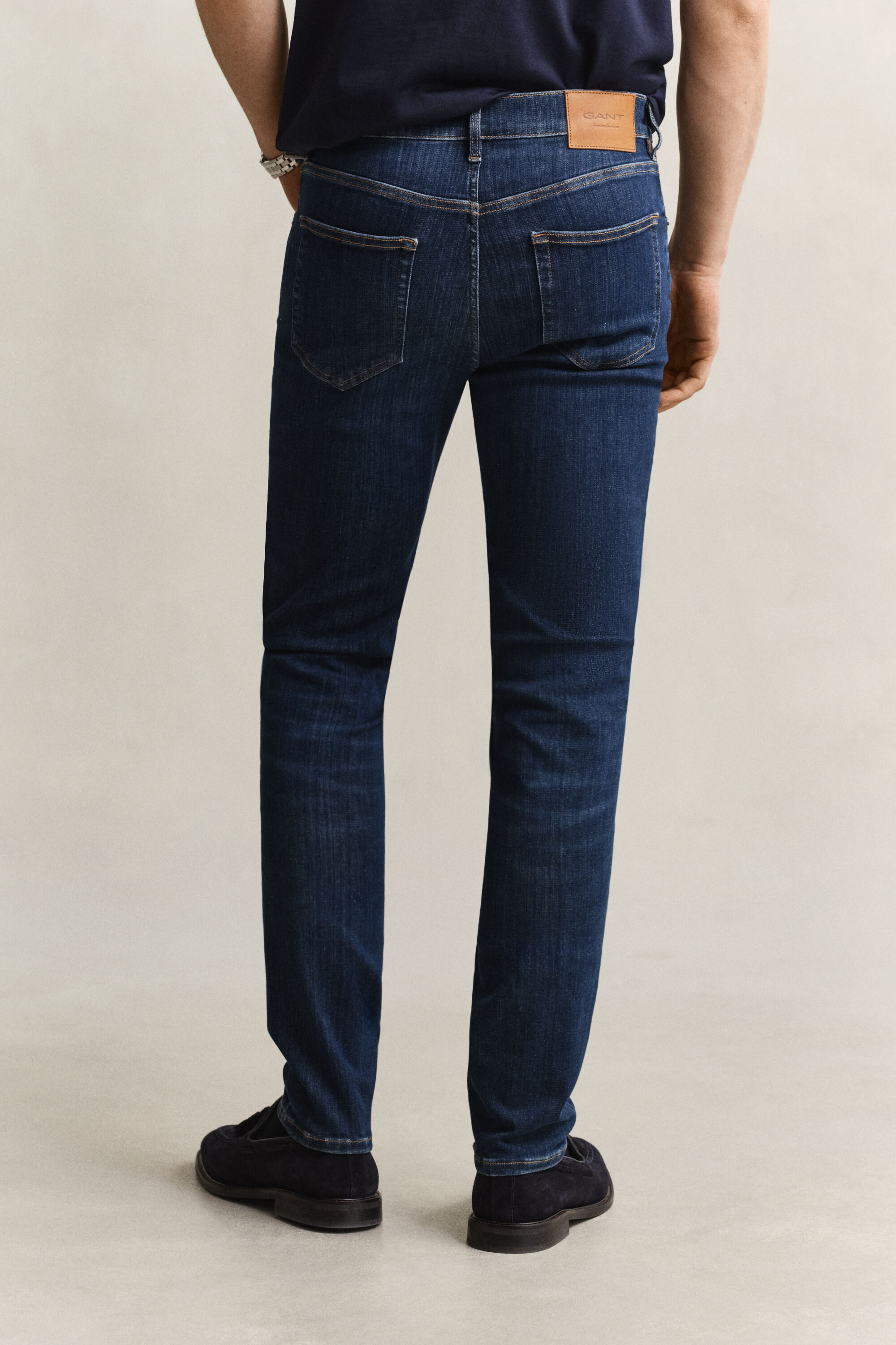 Extra slim fit ‑mitoitetut Active Recover -farkut