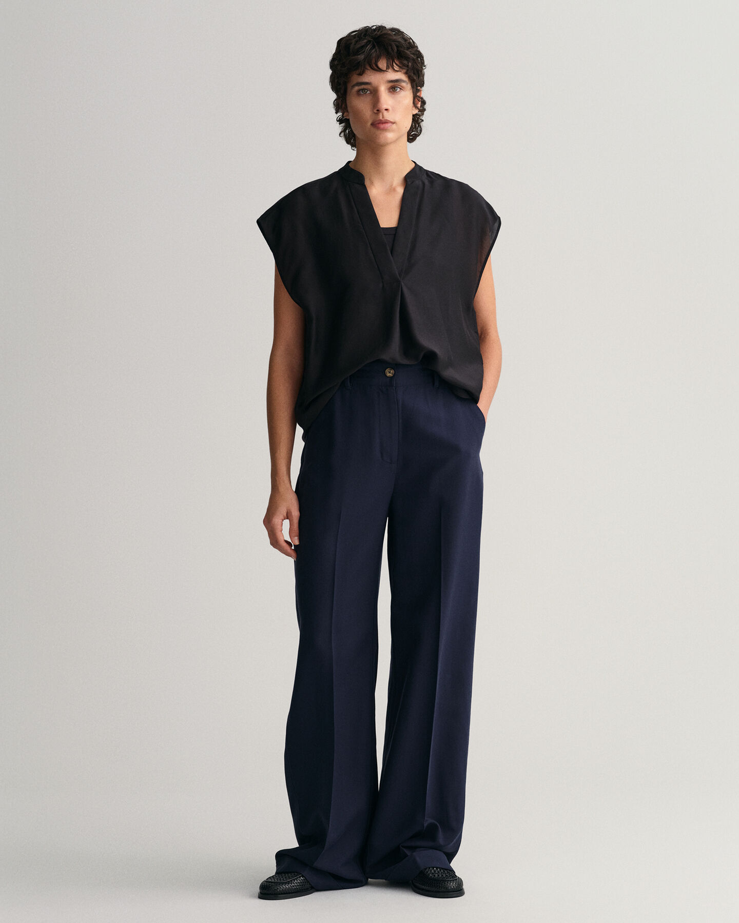 Hihaton pystykauluspusero