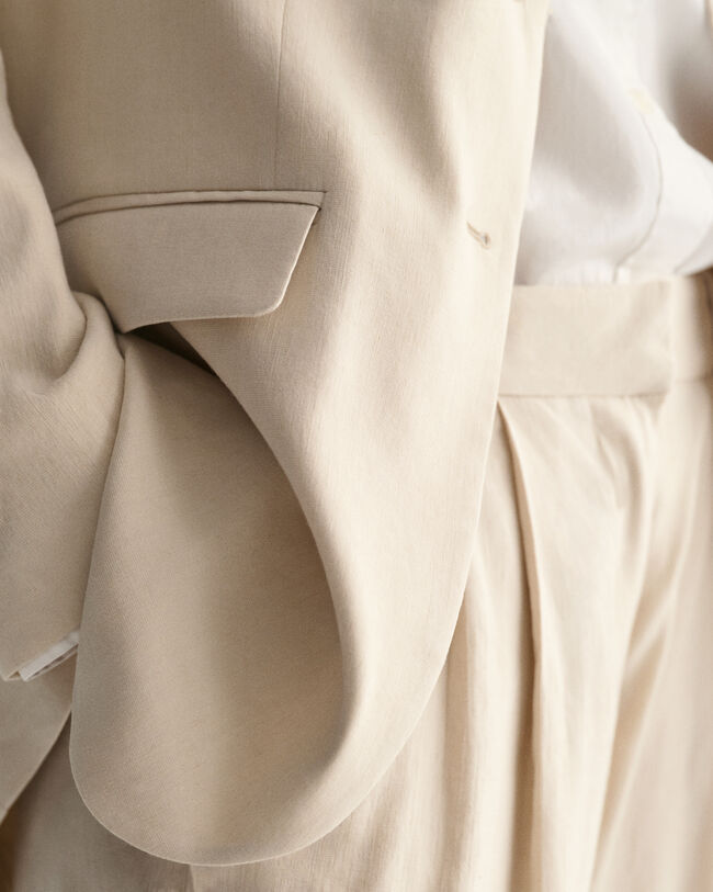 Regular fit ‑mitoitettu joustava pellavableiseri