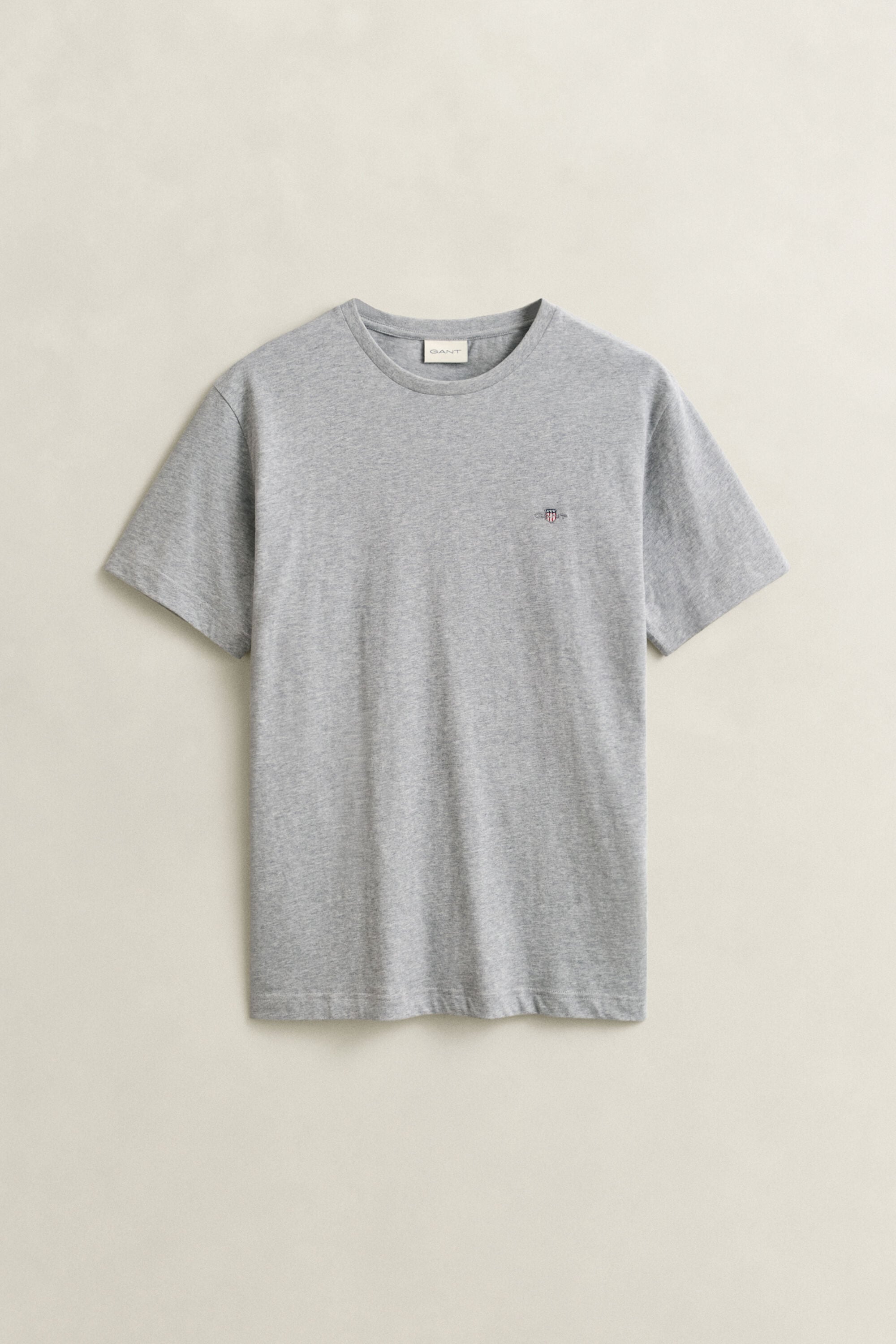 Normaali Shield-t‑paita