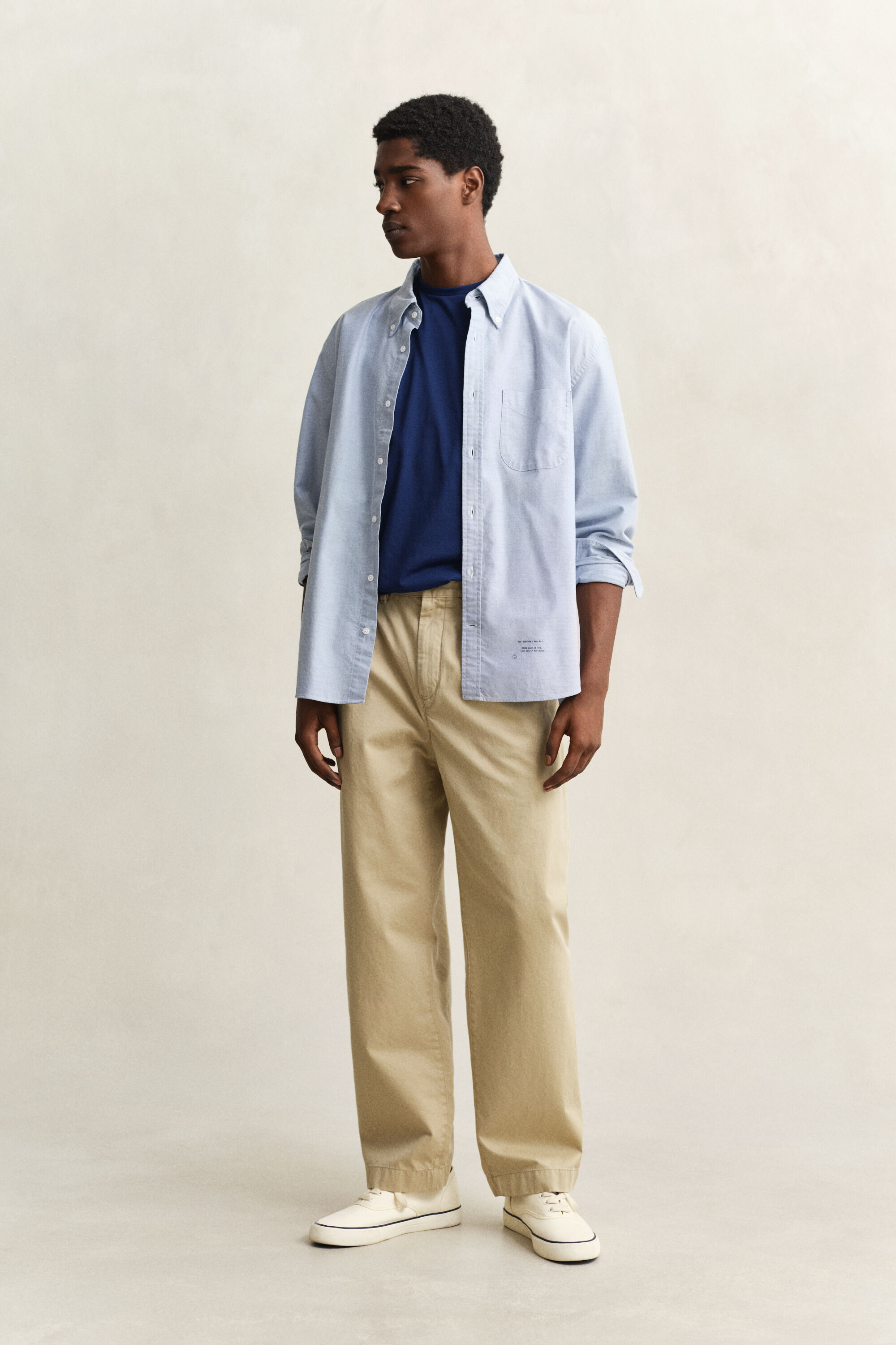 Regular fit ‑mitoitettu Shield-t‑paita