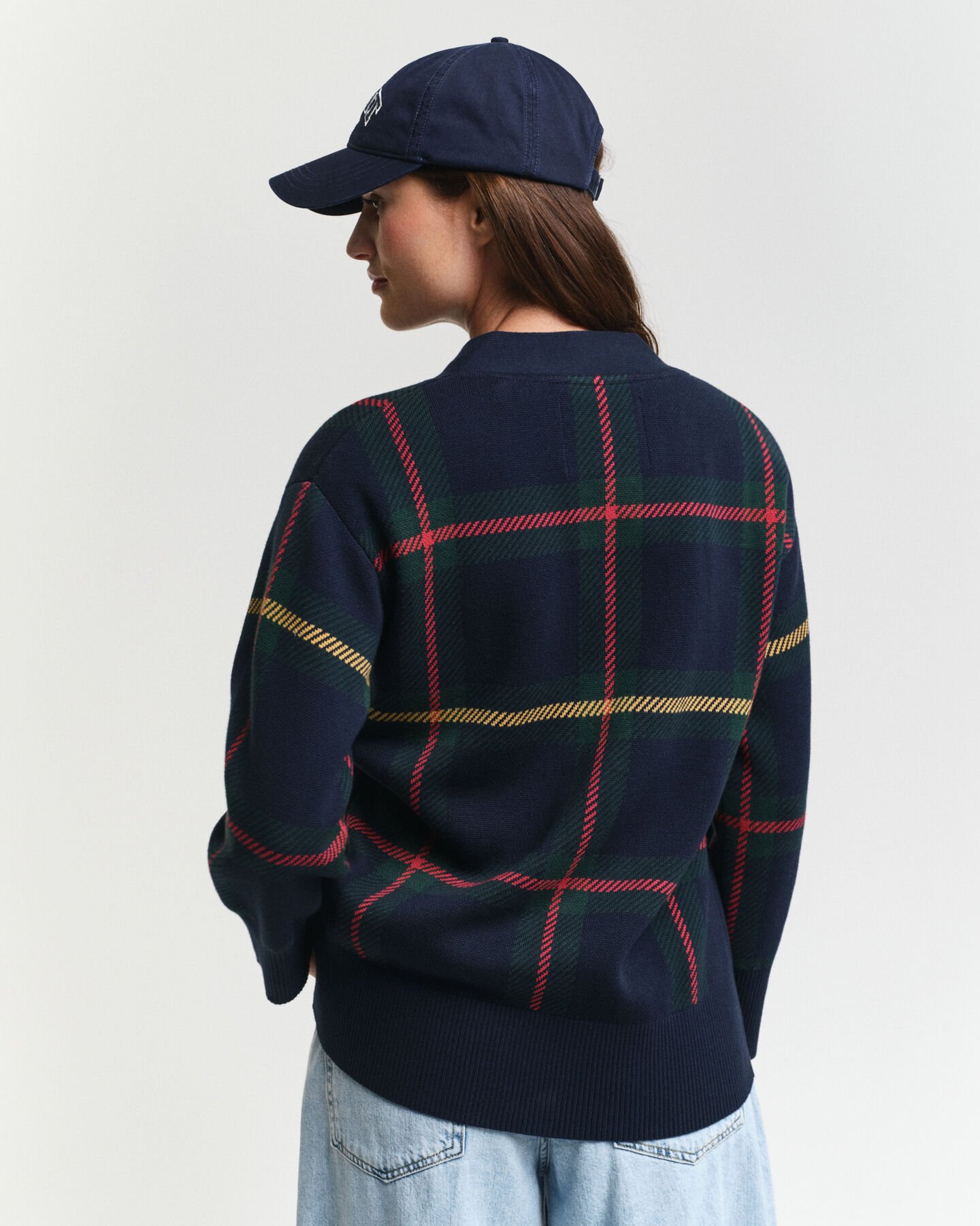 Ruudullinen v-neuletakki