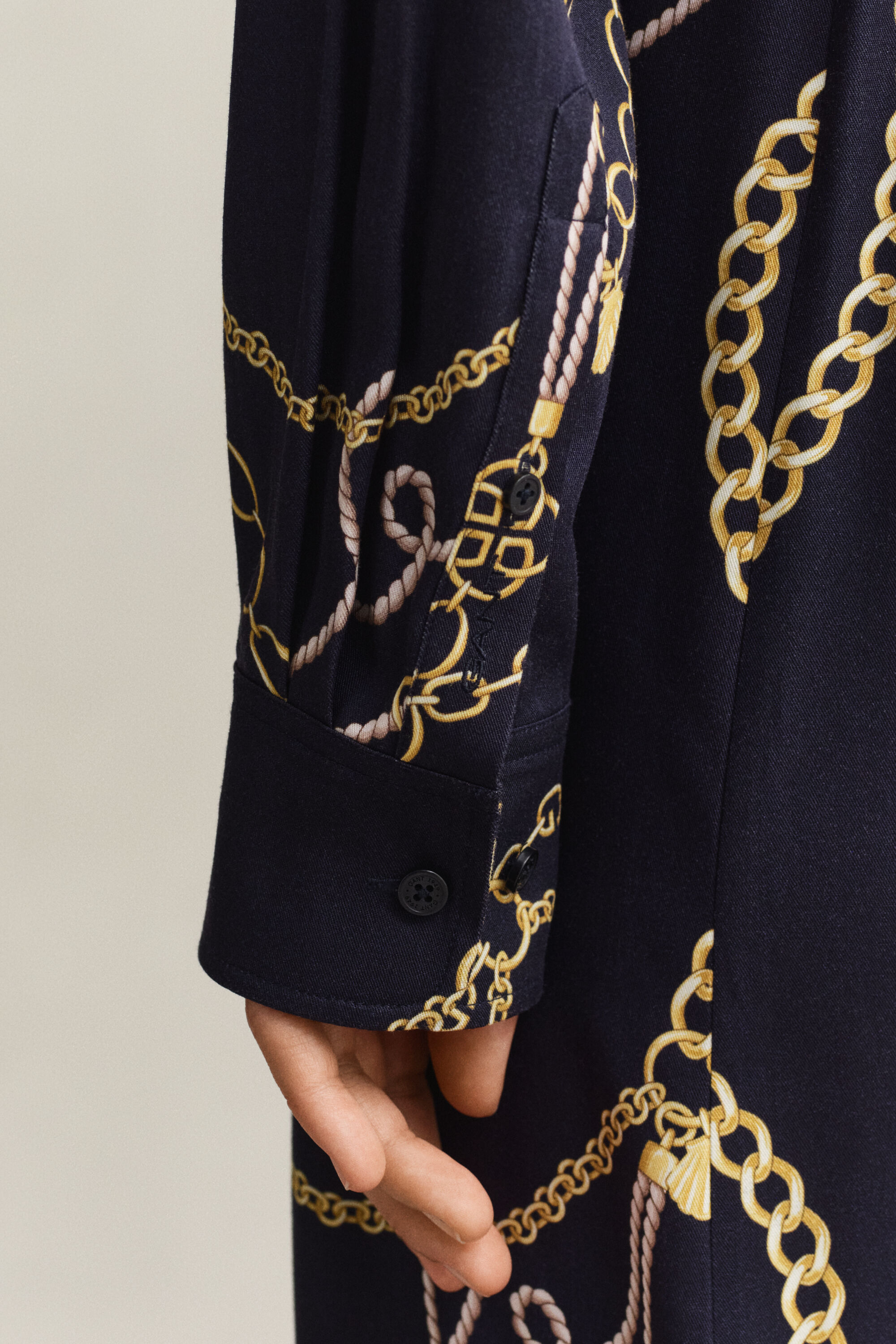 Kuviollinen paitamekko