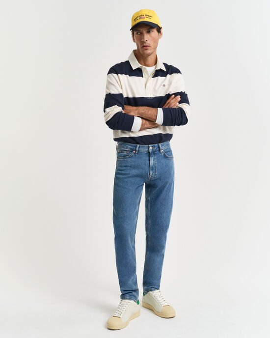 Slim fit ‑mitoitetut Clean Wash ‑farkut