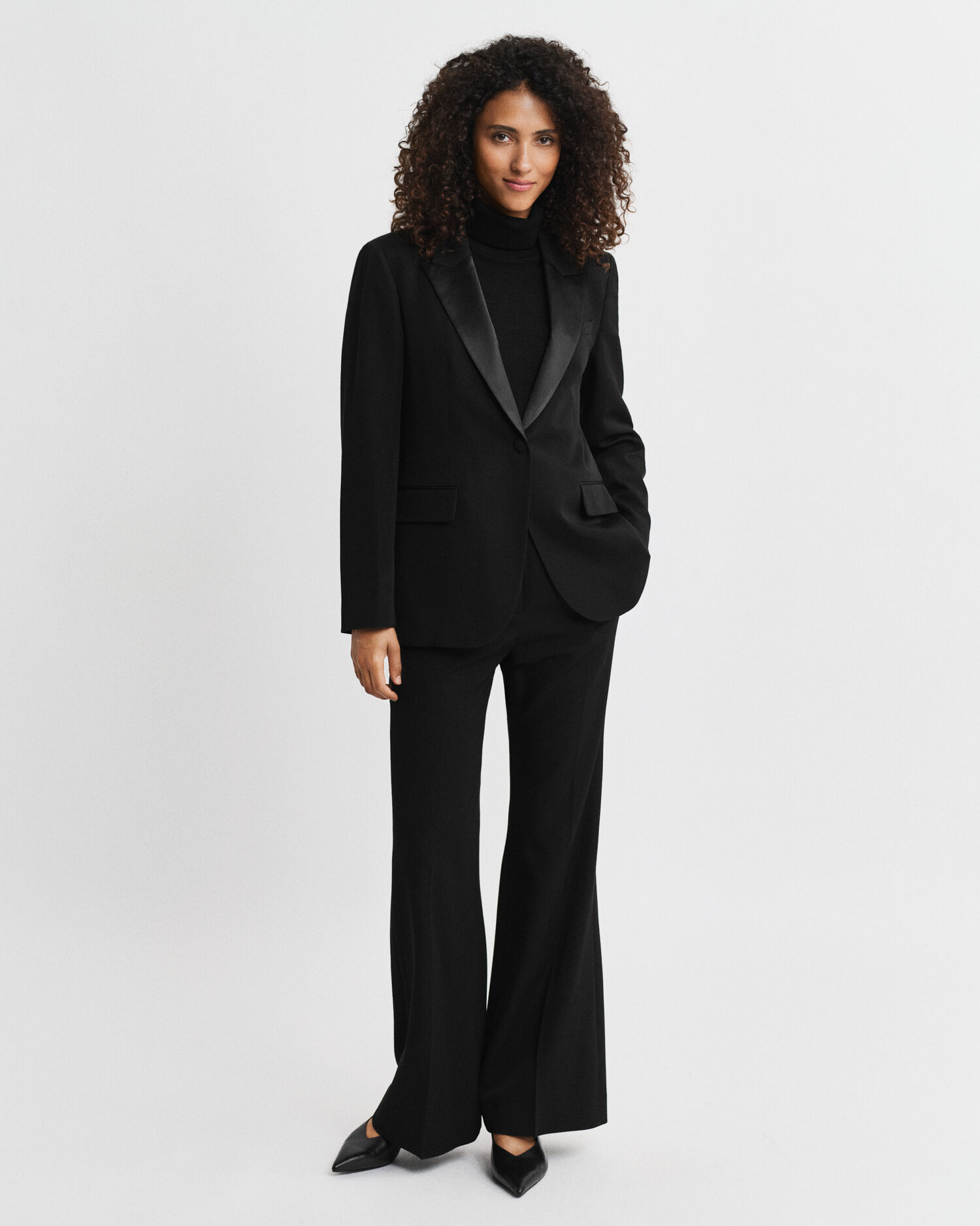 Regular fit ‑mitoitettu villasekoitteinen smokkibleiseri