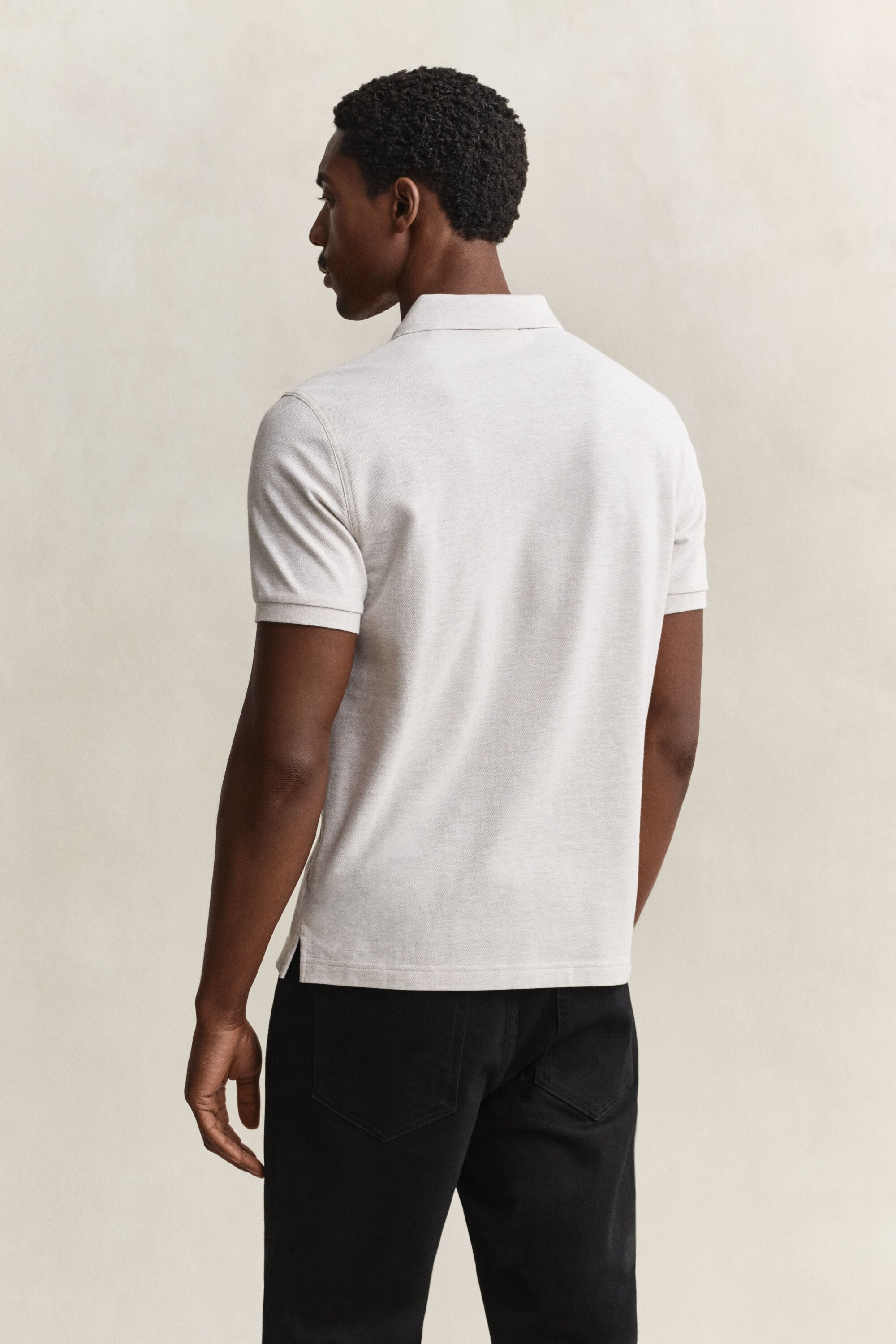 Regular fit ‑mitoitettu pikeepaita