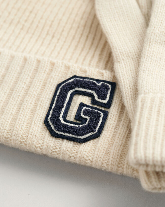 G‑pipo ja ‑käsineet lahjapakkauksessa