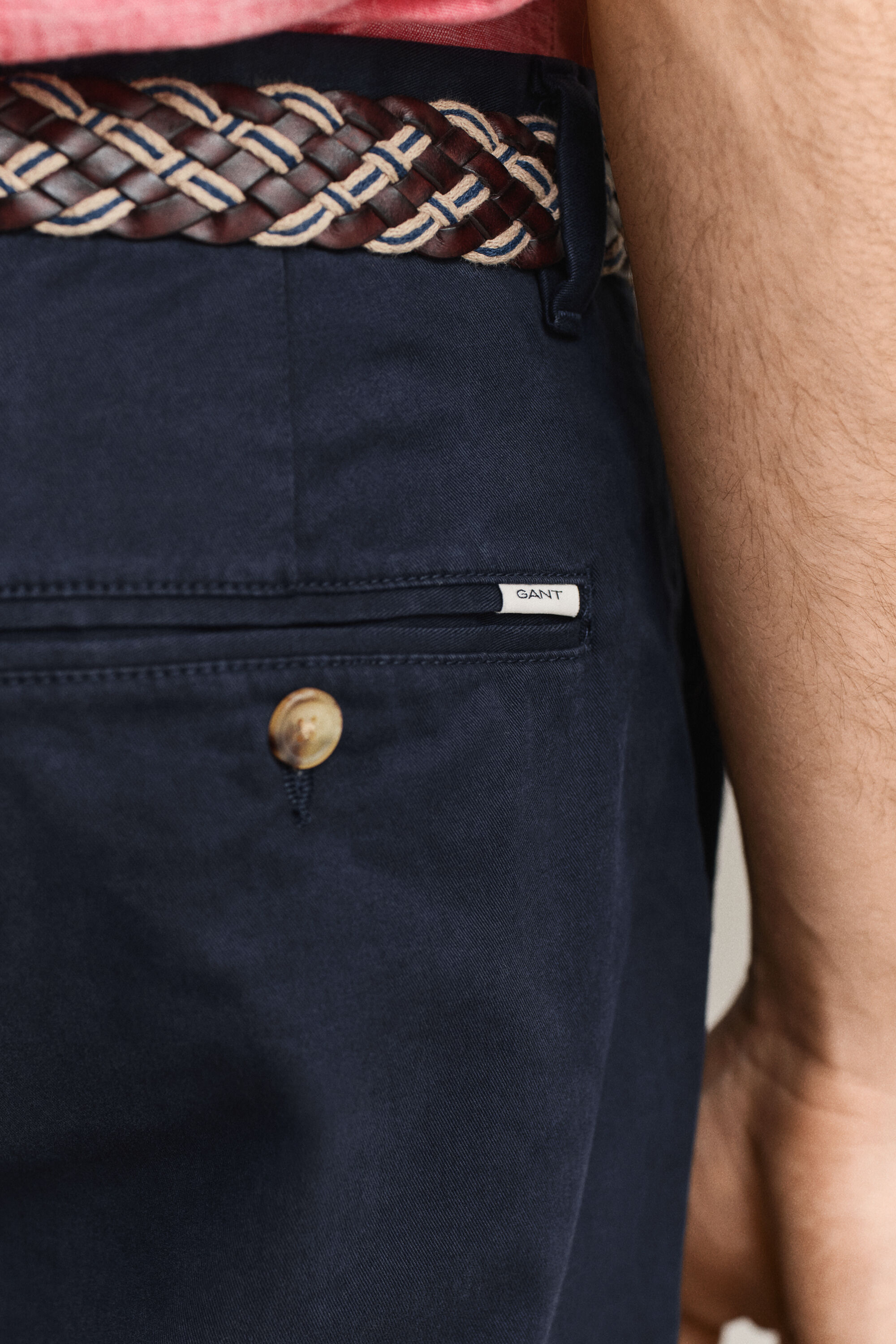 Slim fit ‑mitoitetut klassiset chinot