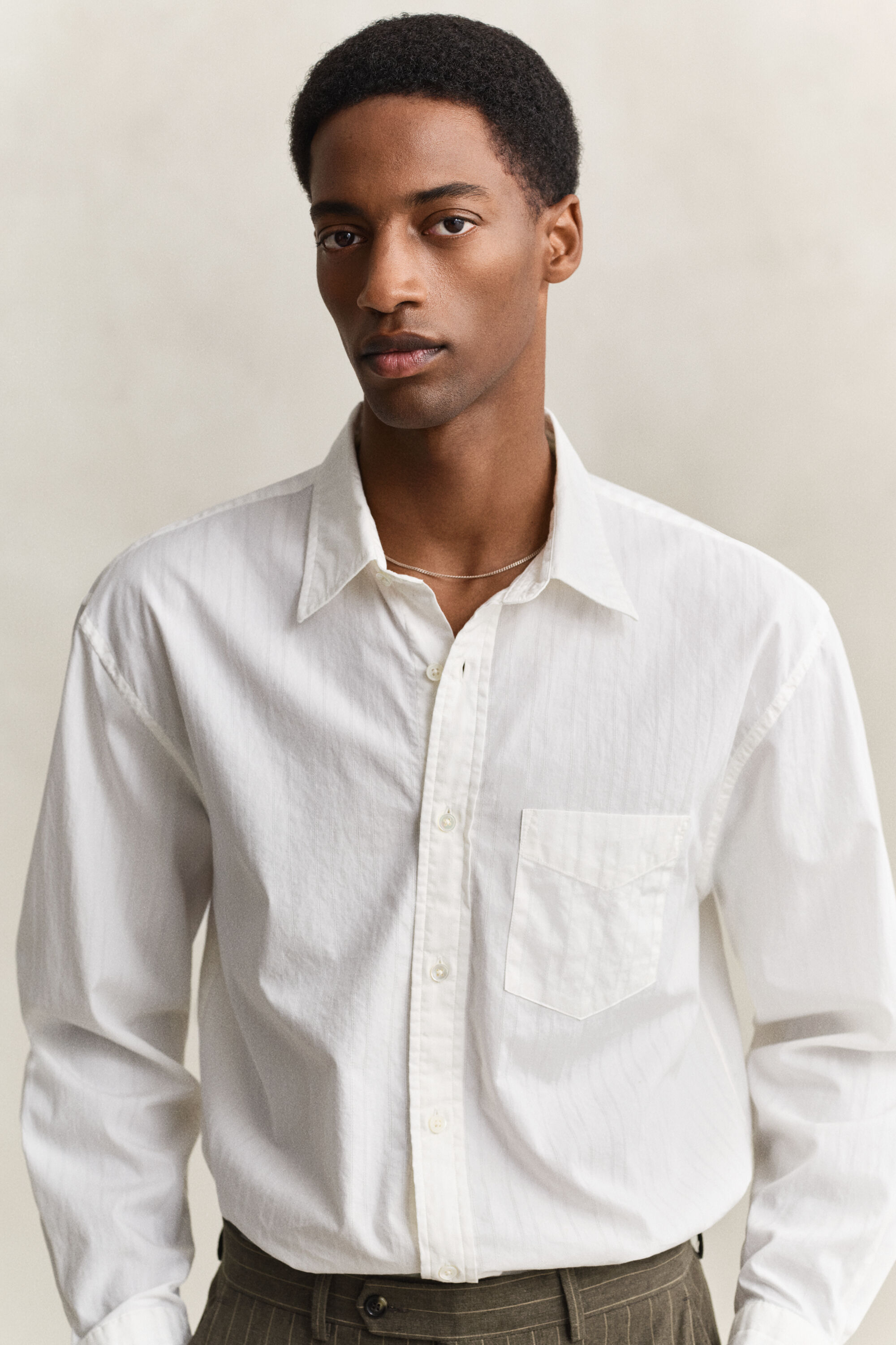 Dobby-raidallinen relaxed fit ‑mitoitettu paita