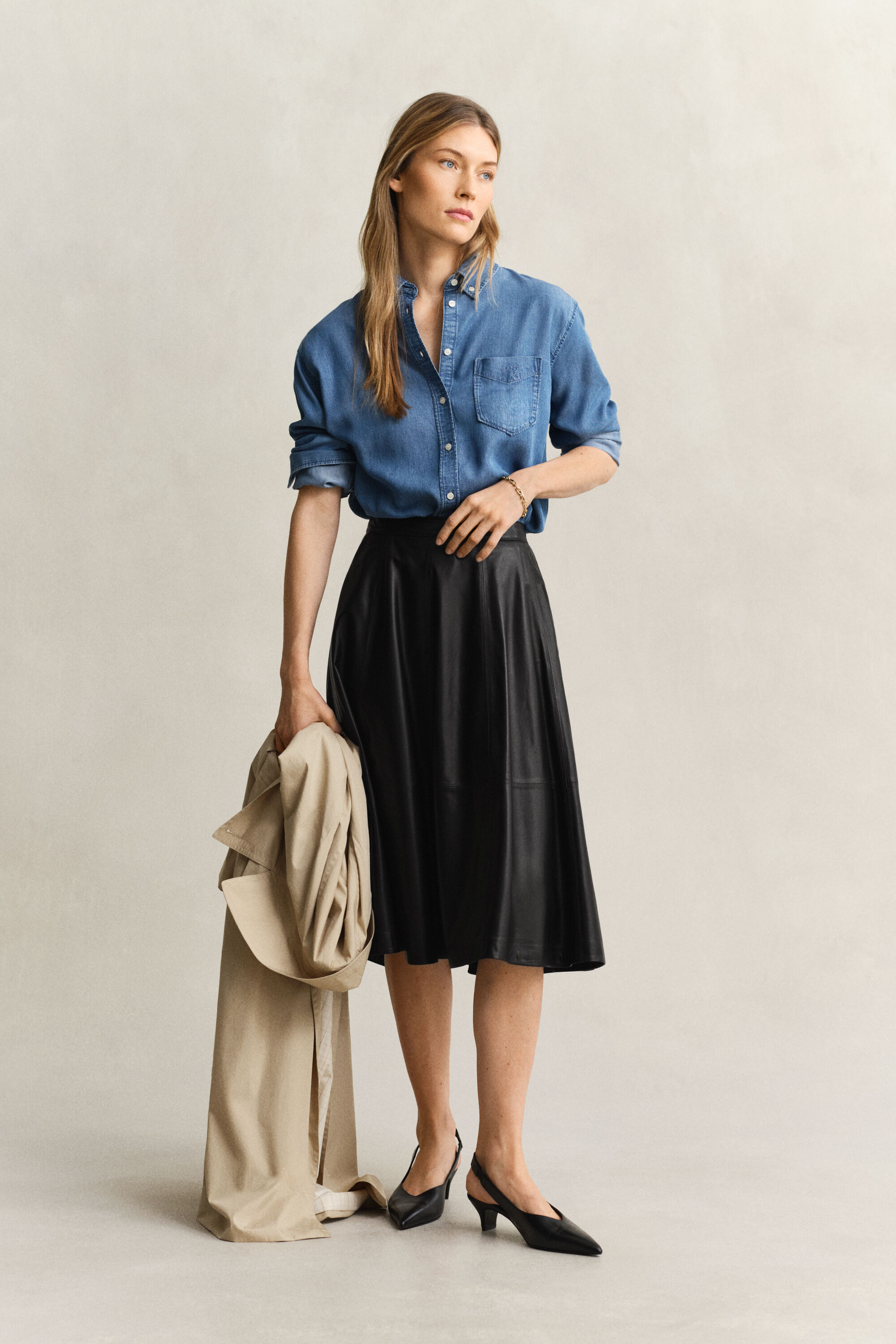 Leveähelmainen nahkahame