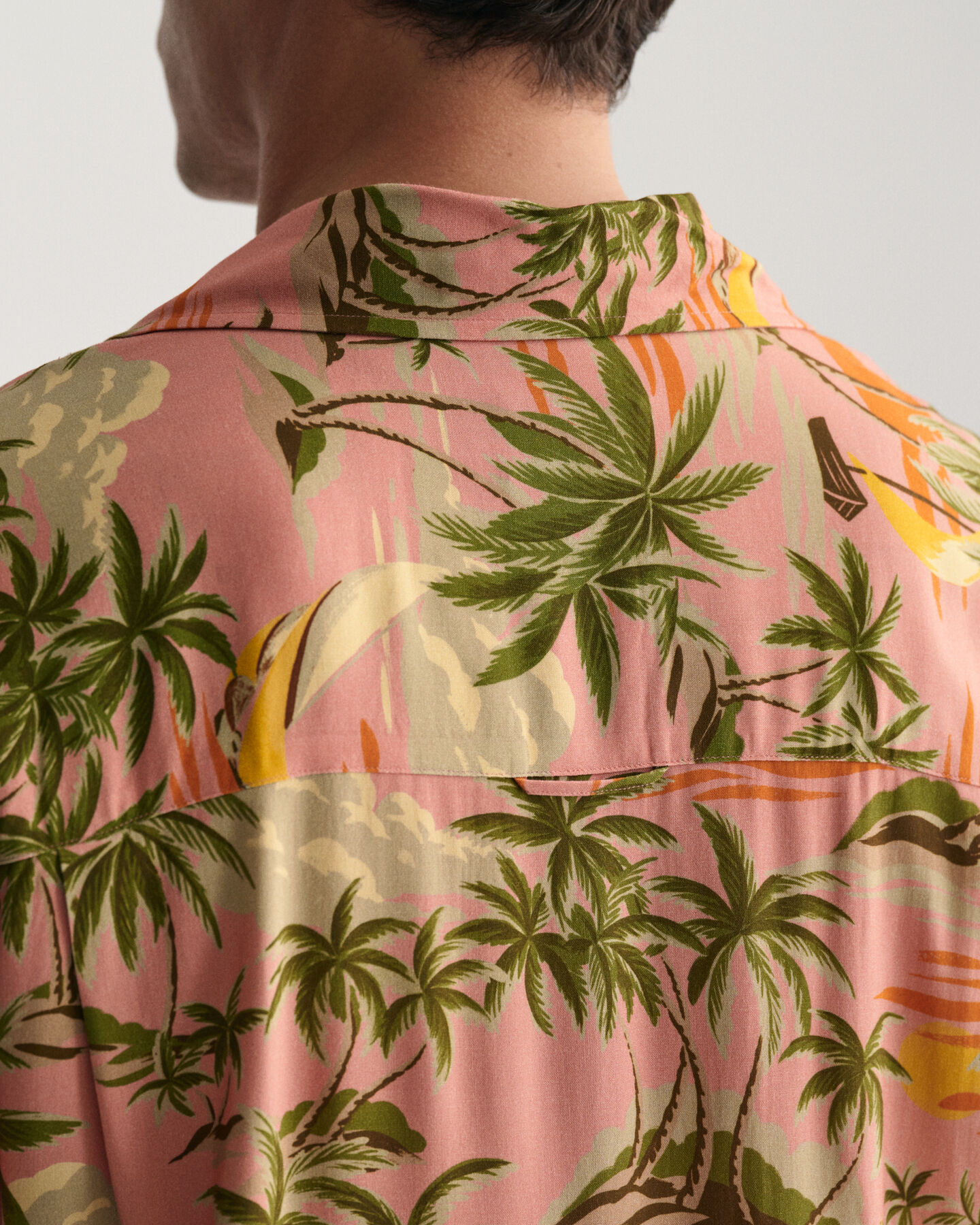 Relaxed fit ‑mitoitettu lyhythihainen Hawaiian Print -paita