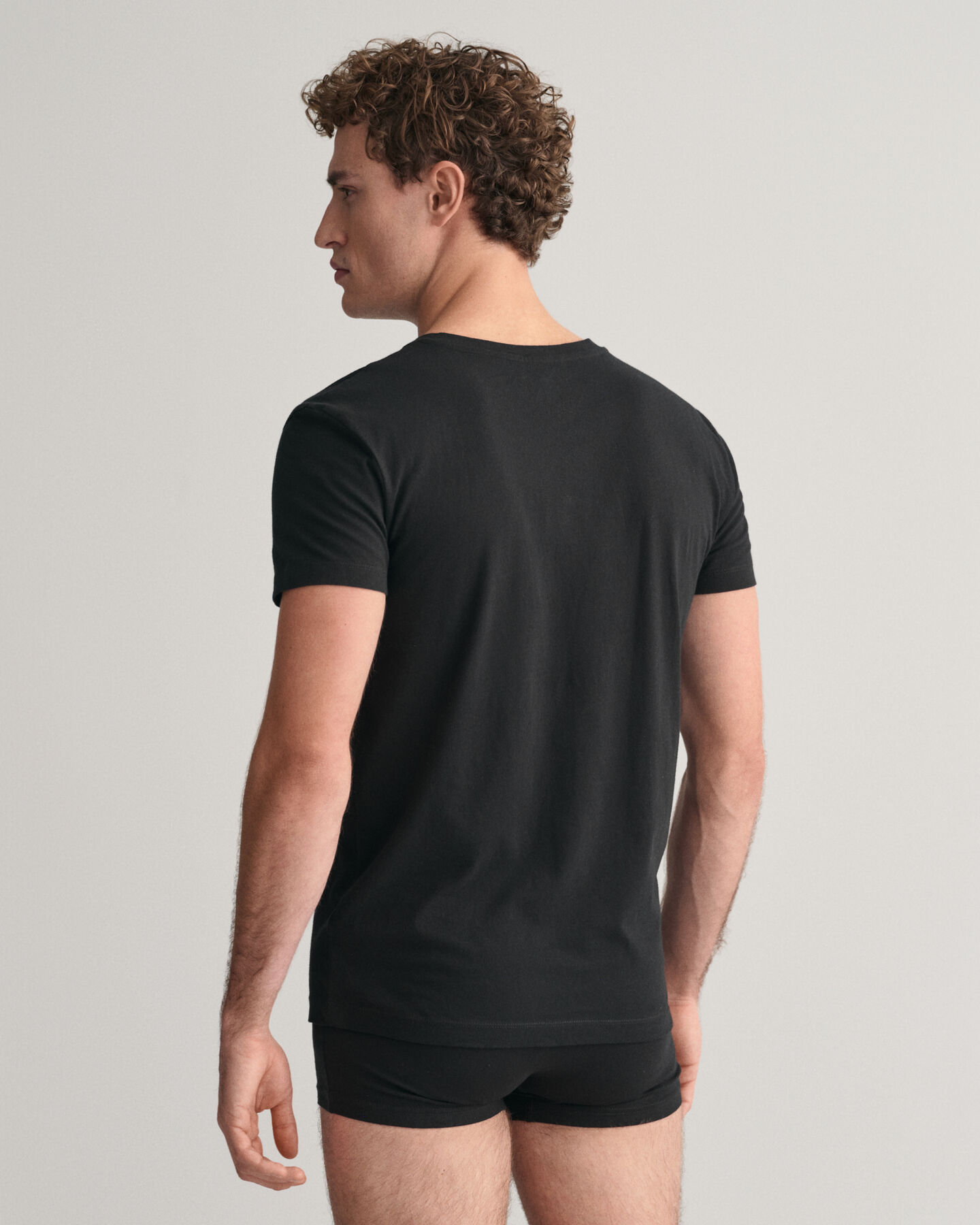 T‑paita, v‑pääntie (2 kpl)