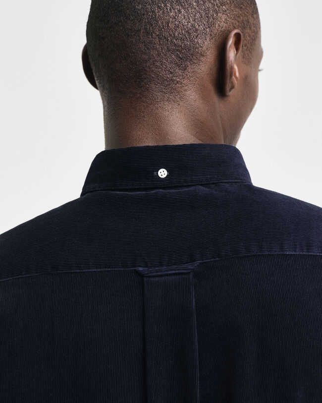 Regular fit ‑mitoitettu vakosamettipaita