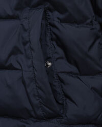 Teens-malliston kevyttoppatakki