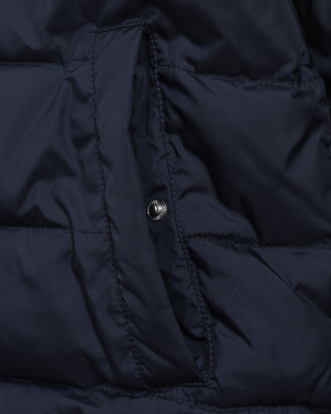 Teens-malliston kevyttoppatakki