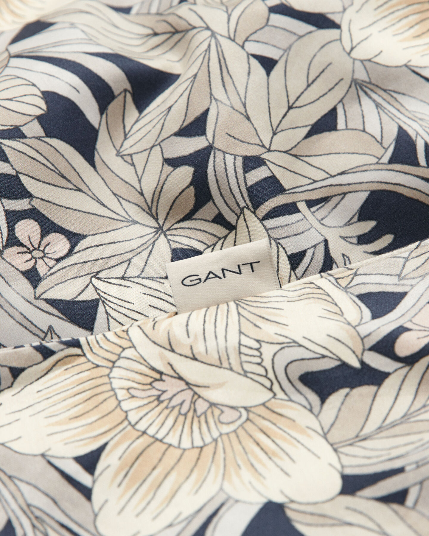 Floral-pussilakana parivuoteeseen