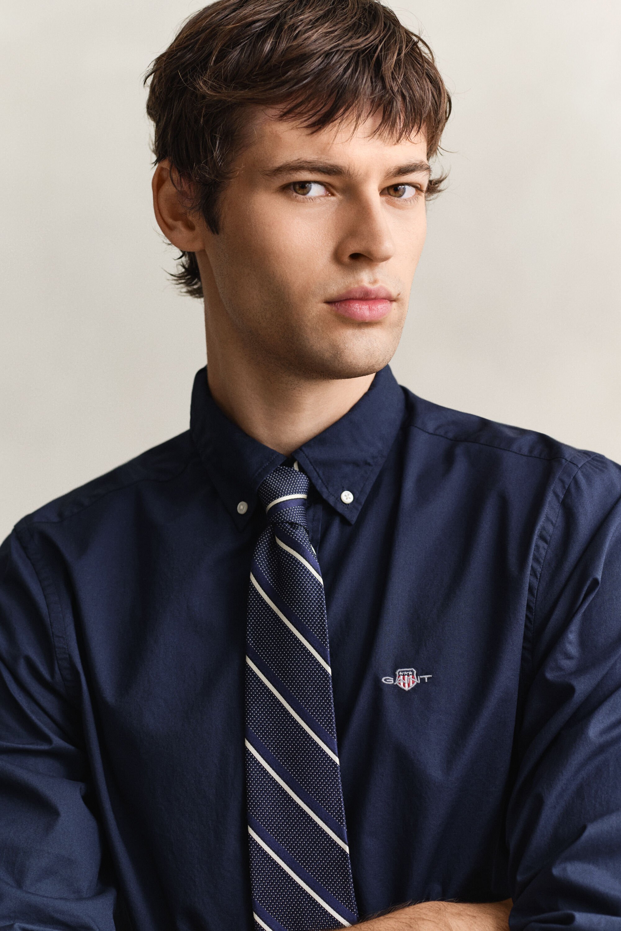 Slim fit ‑mitoitettu Classic-popliinipaita