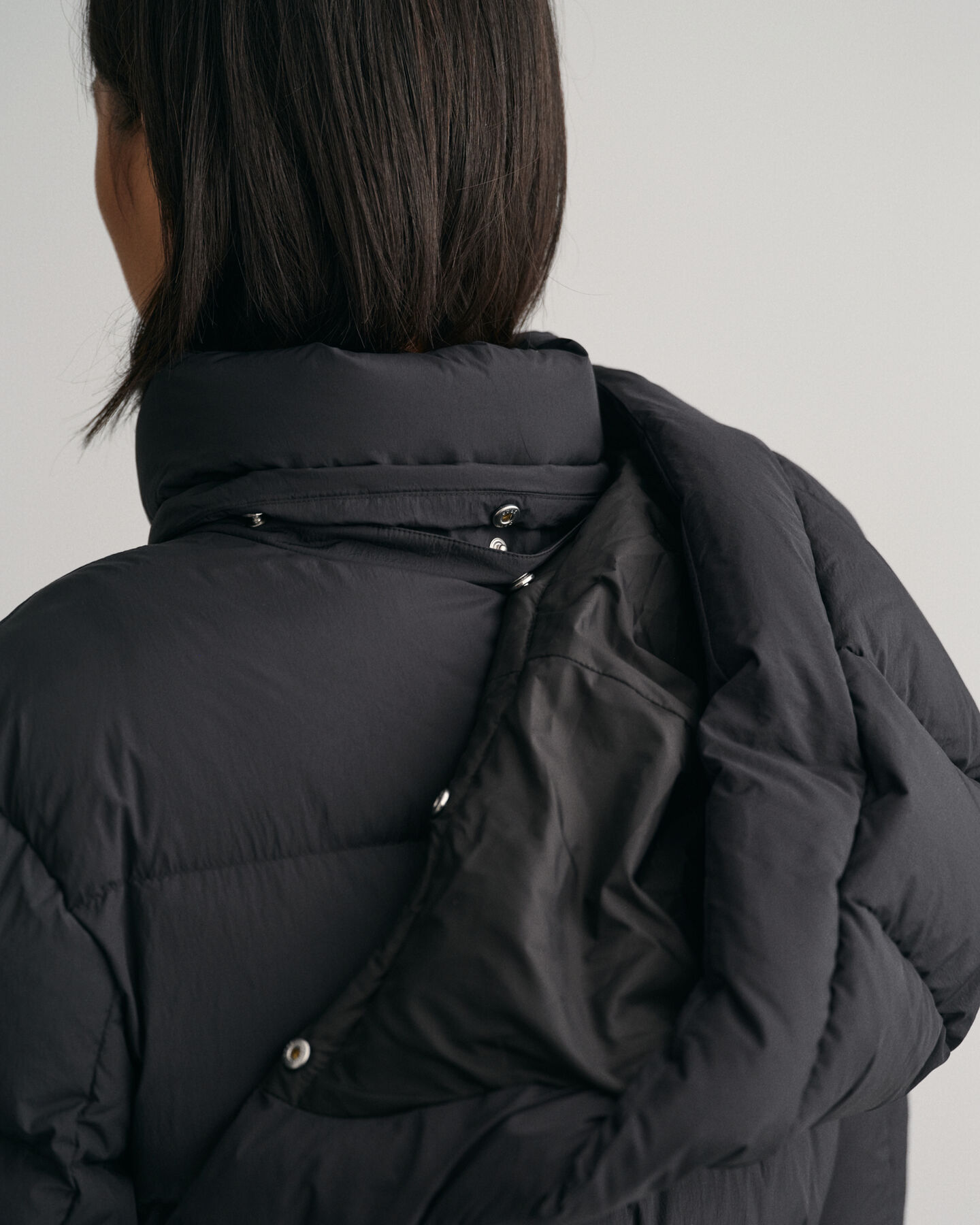 Puolipitk&auml; untuvatakki