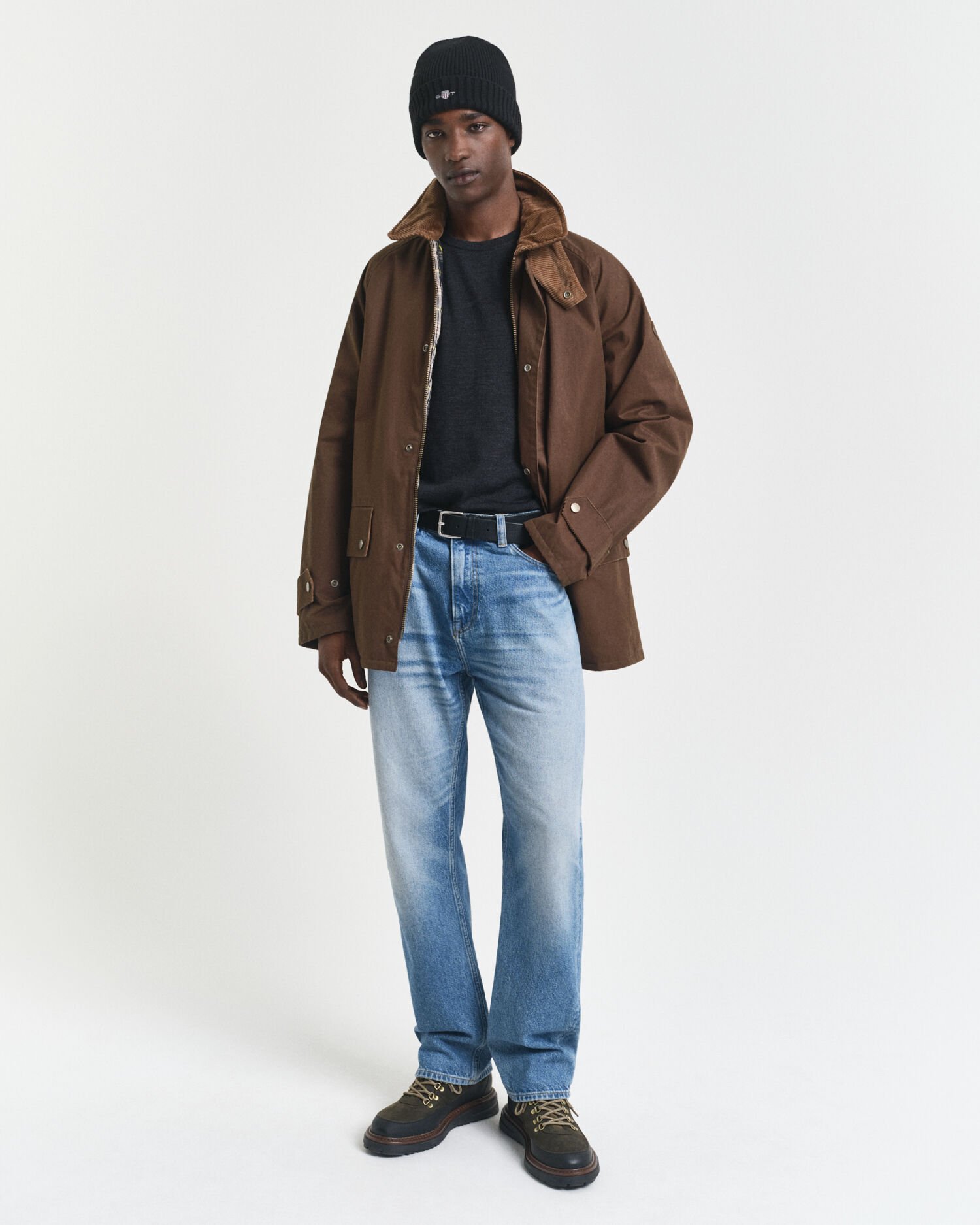 Ohut merinovillaneule, pyöreä pääntie