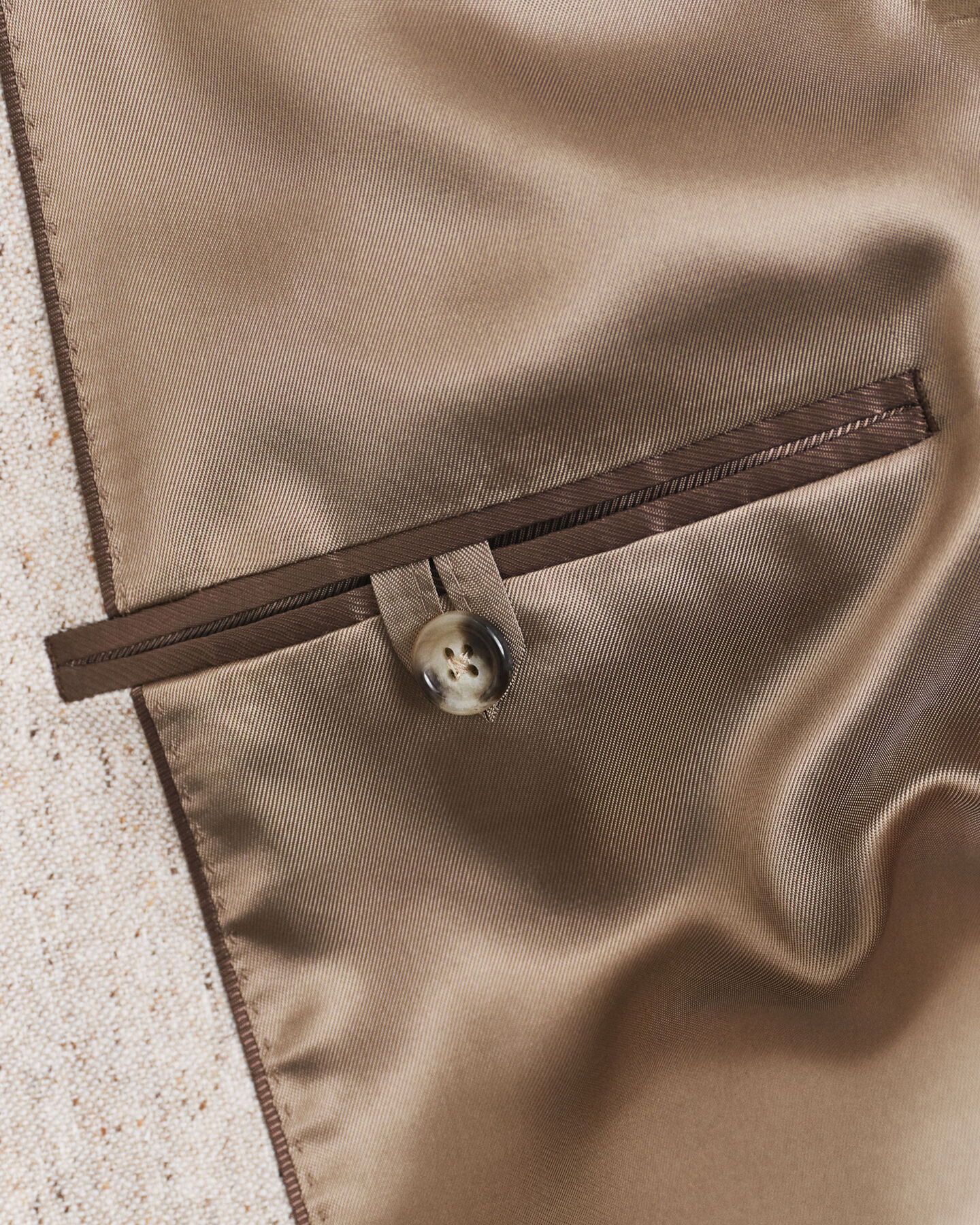 Slim fit ‑mitoitettu Donegal-puvuntakki