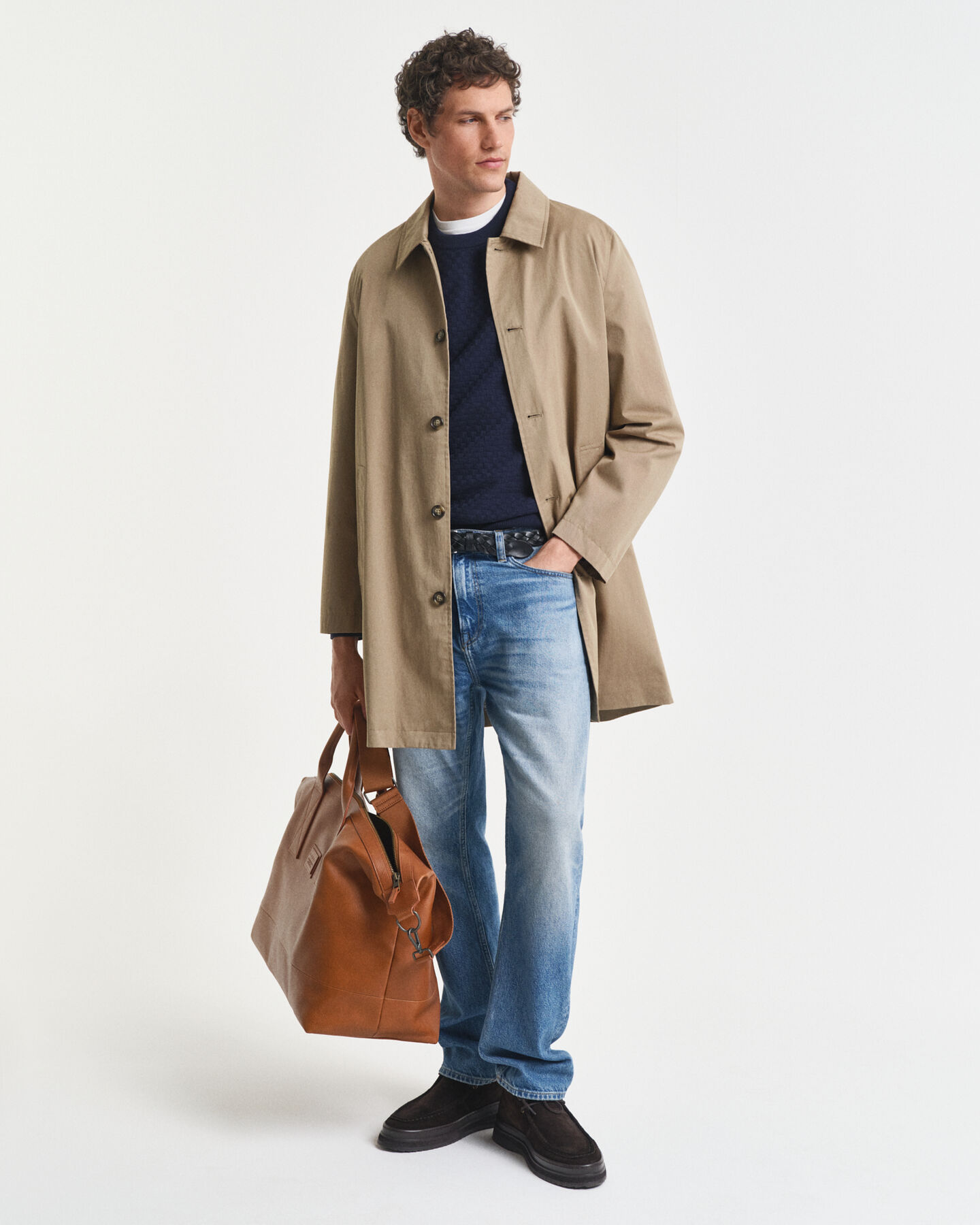 Kohopintainen neulepusero, pyöreä pääntie