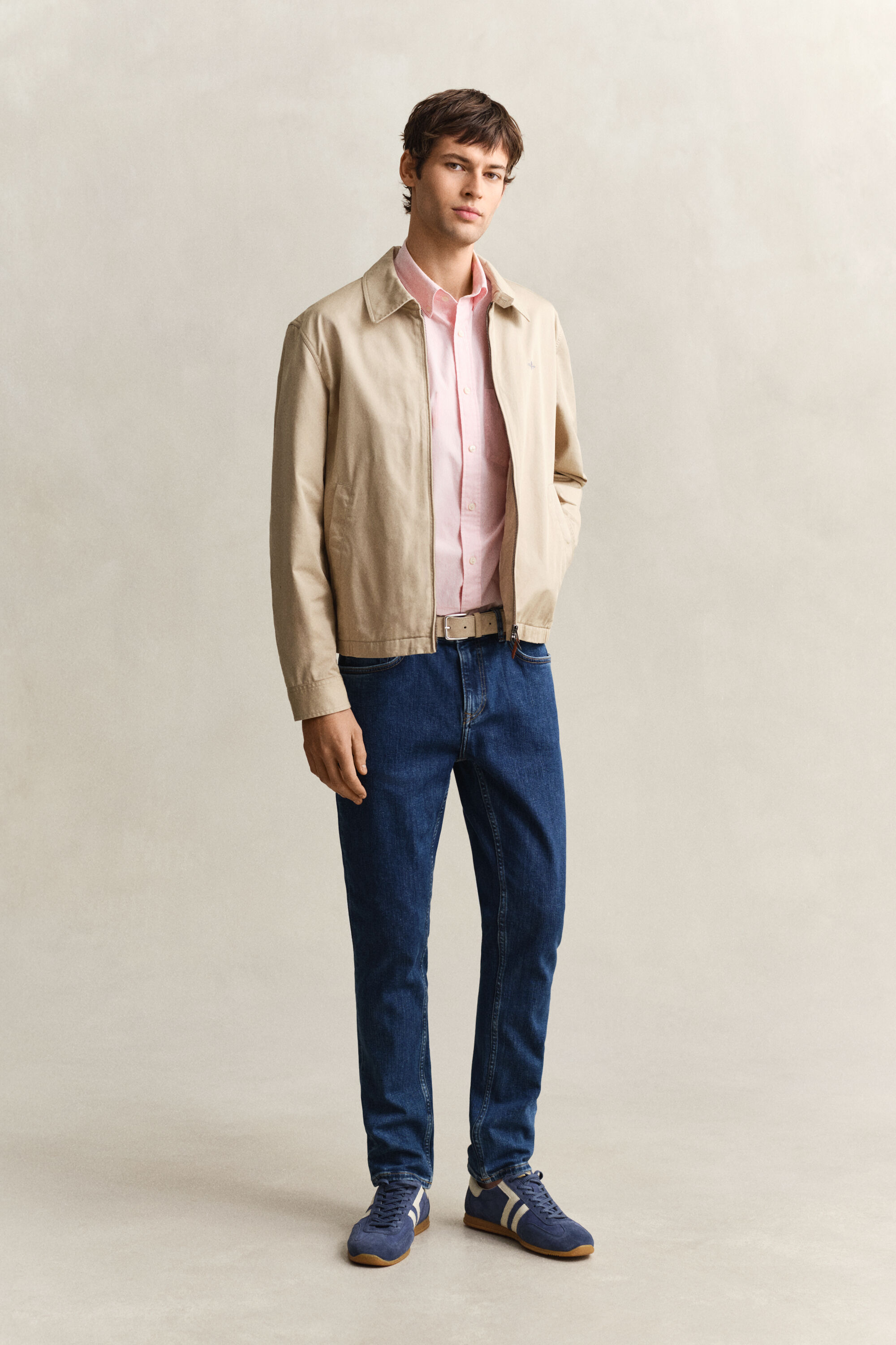 Slim fit ‑mitoitetut Clean Wash ‑farkut