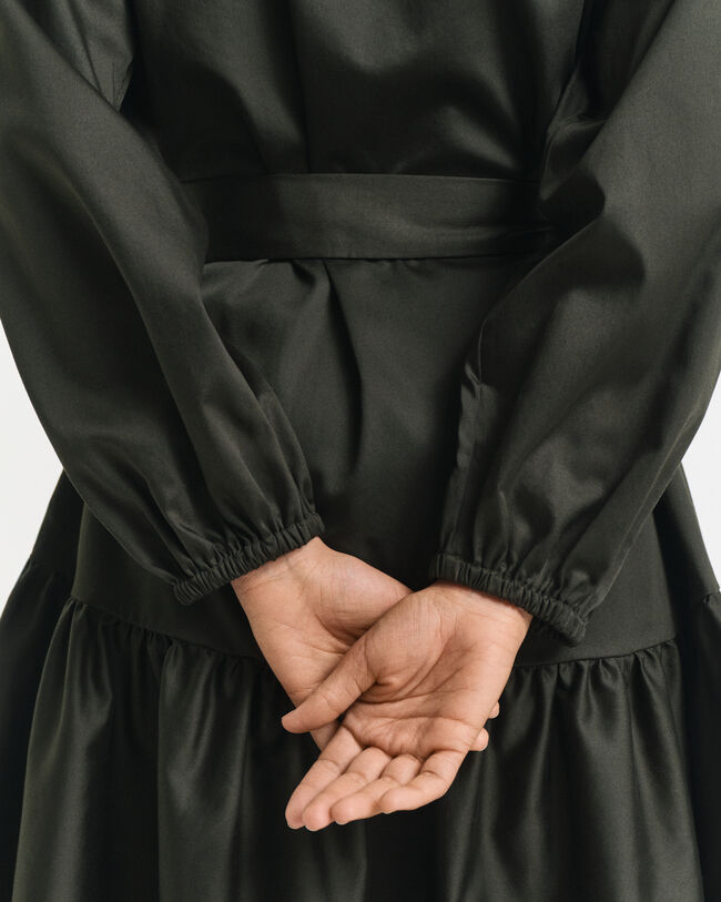 Pitkähihainen puuvillasatiinimekko