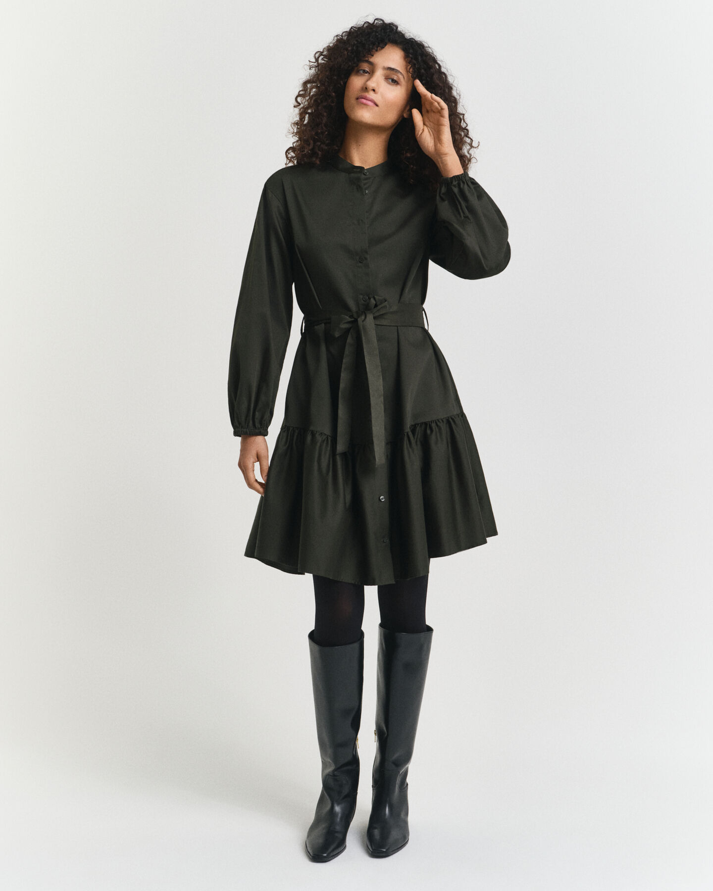 Pitkähihainen puuvillasatiinimekko