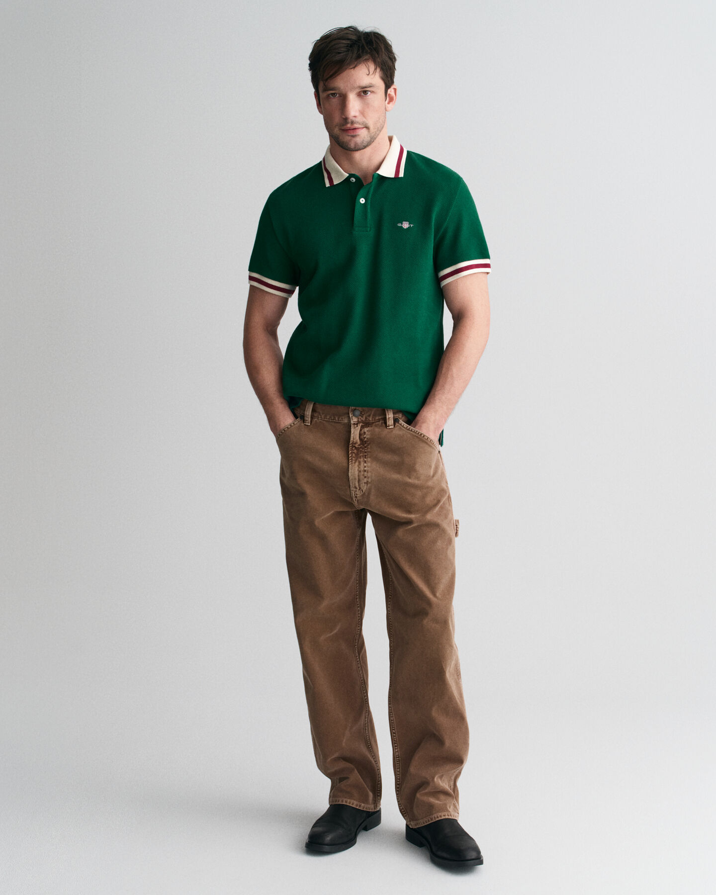 Kohopintainen pikeepaita