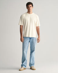 Loose fit -mitoitetut leveälahkeiset farkut