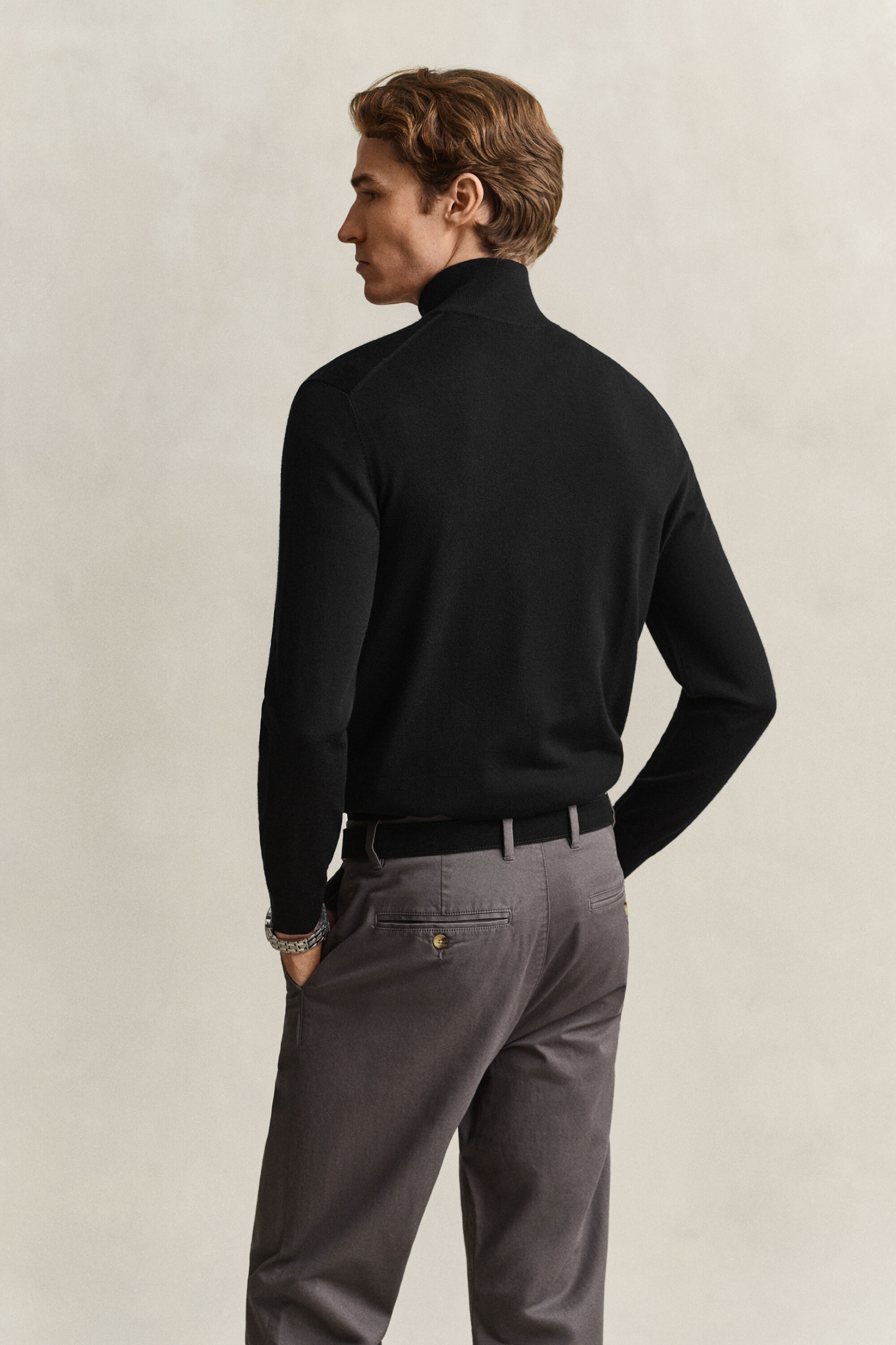 Merinovillapusero vetoketjukauluksella