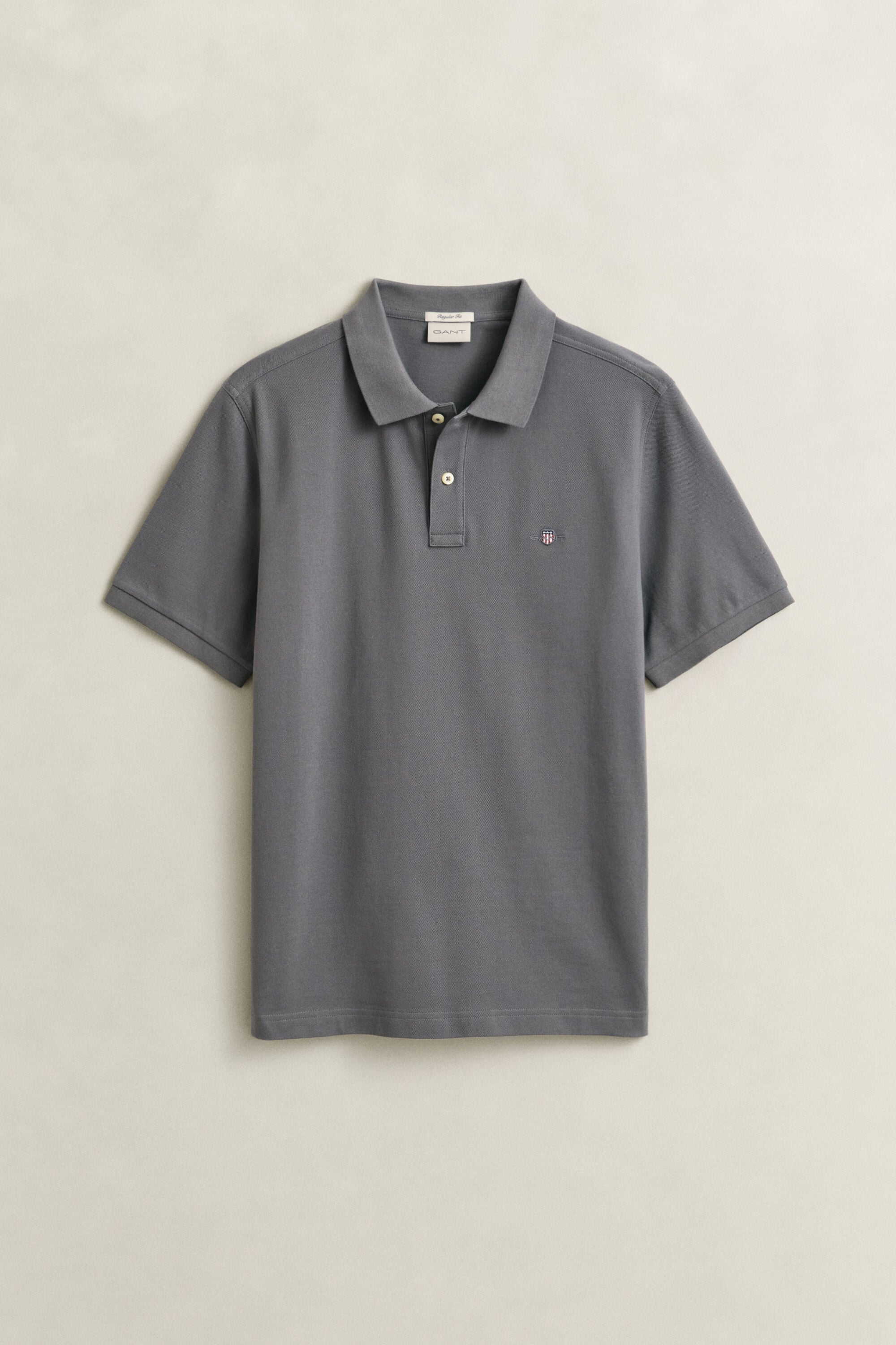 Regular fit ‑mitoitettu pikeepaita