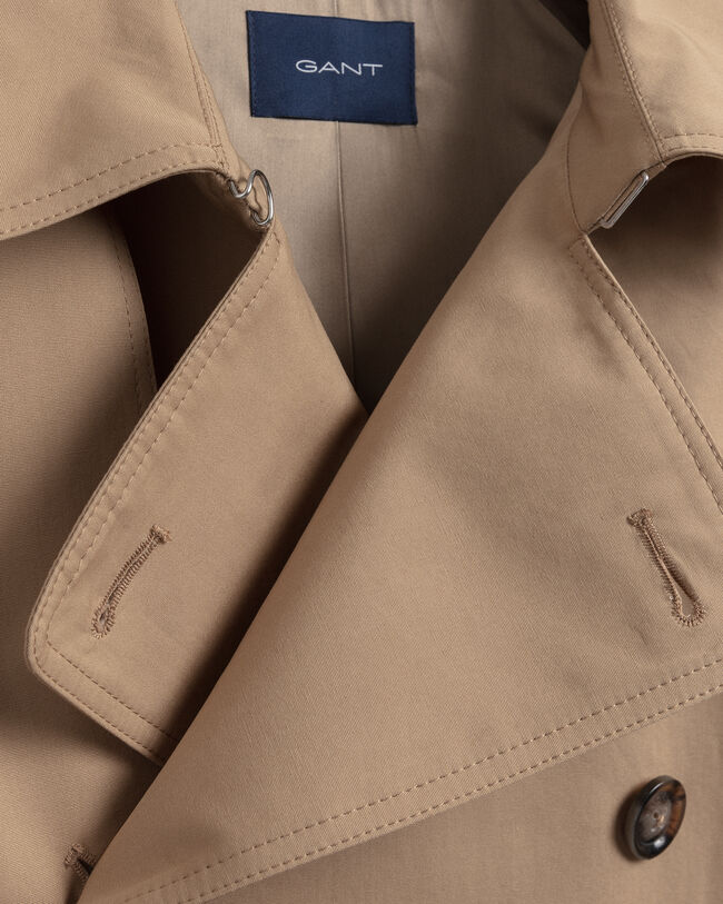 Ylisuuri trenssitakki