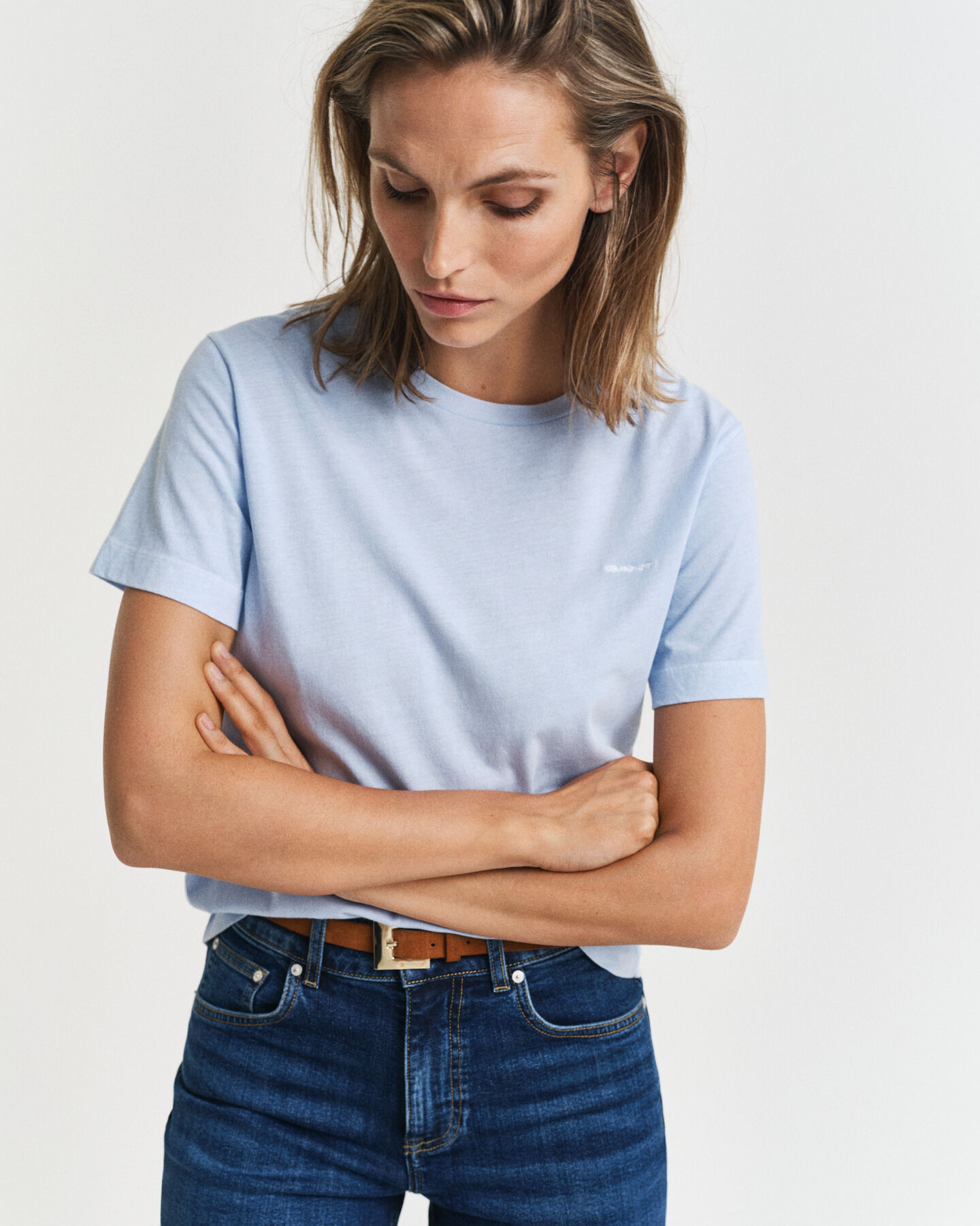 Sunfaded-t‑paita, jossa py&ouml;re&auml; p&auml;&auml;ntie