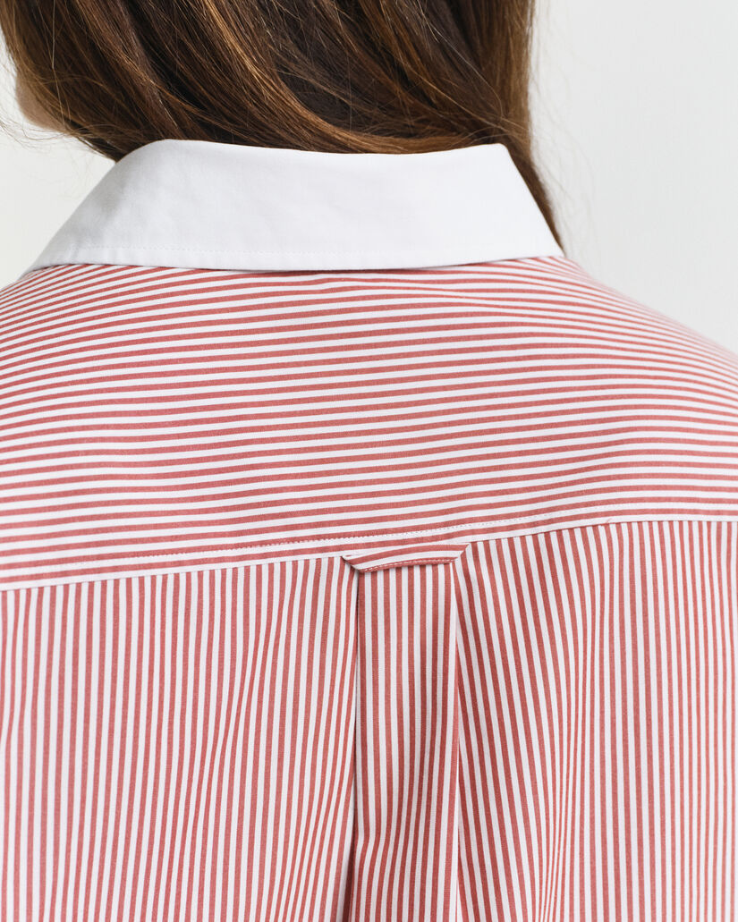 Oversized fit ‑mitoitettu raitapaita, kontrastivärinen kaulus