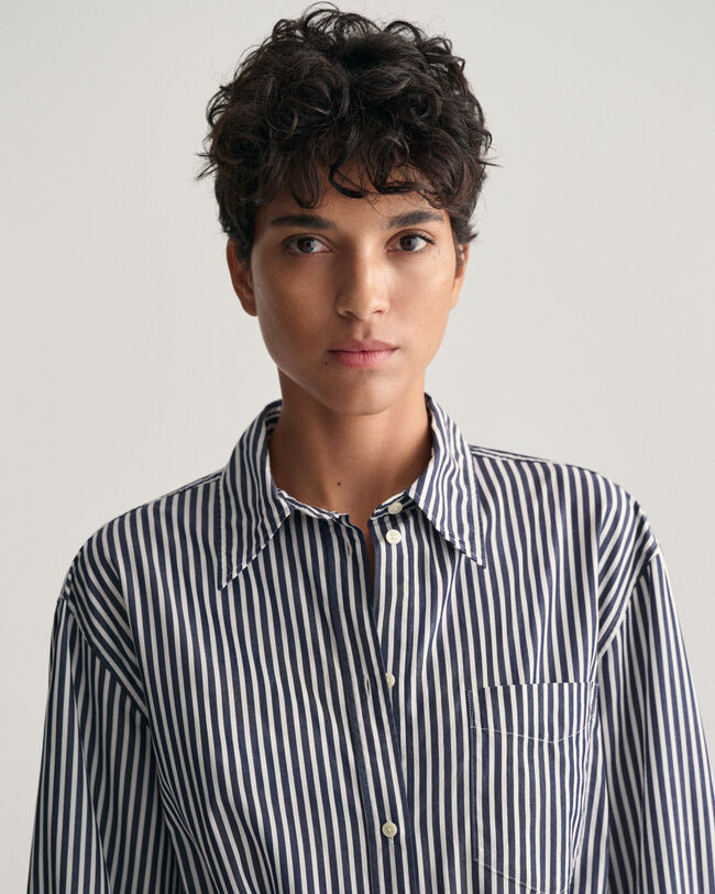 Popliinikankainen raidallinen paitamekko