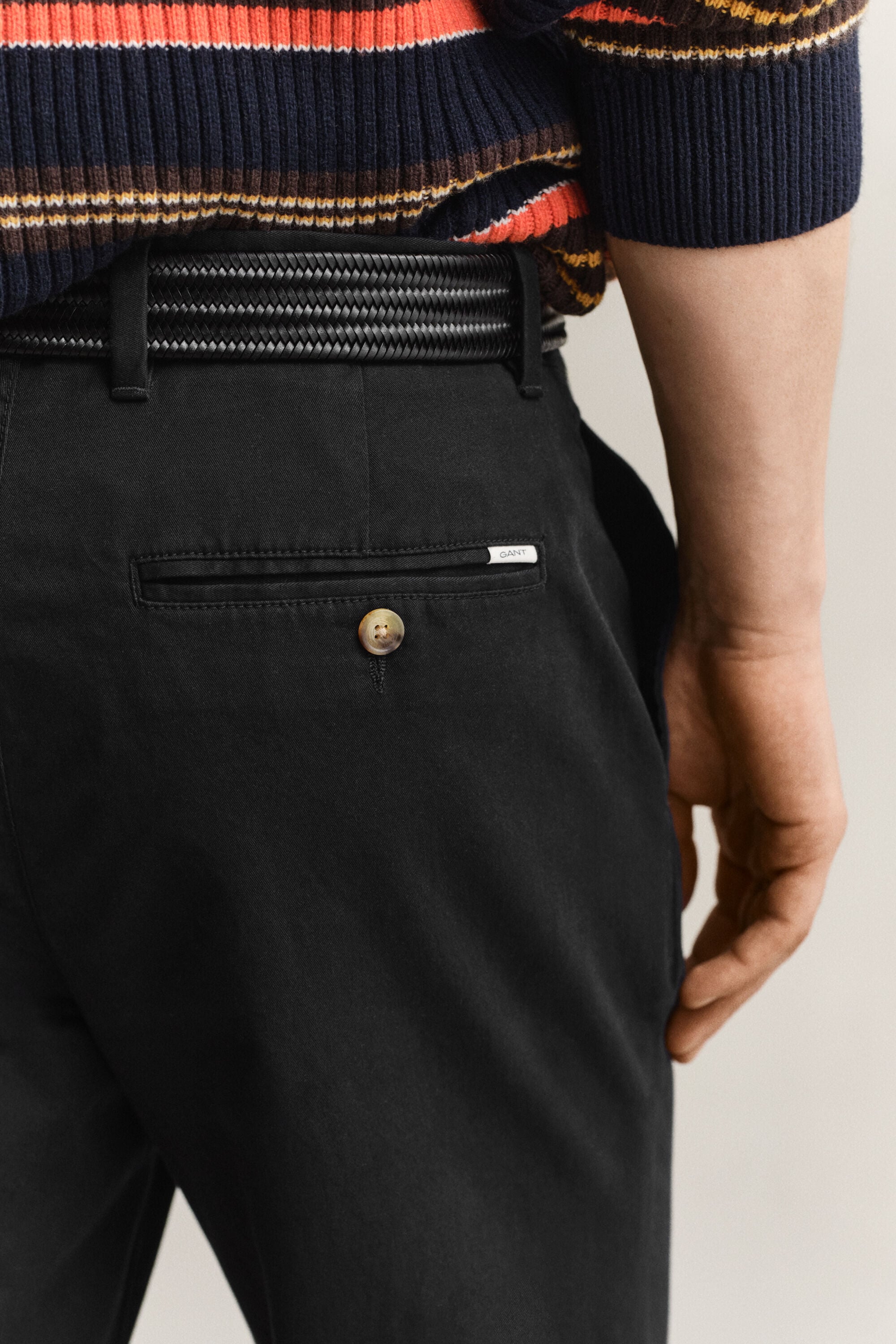 Regular fit ‑mitoitetut klassiset chinot